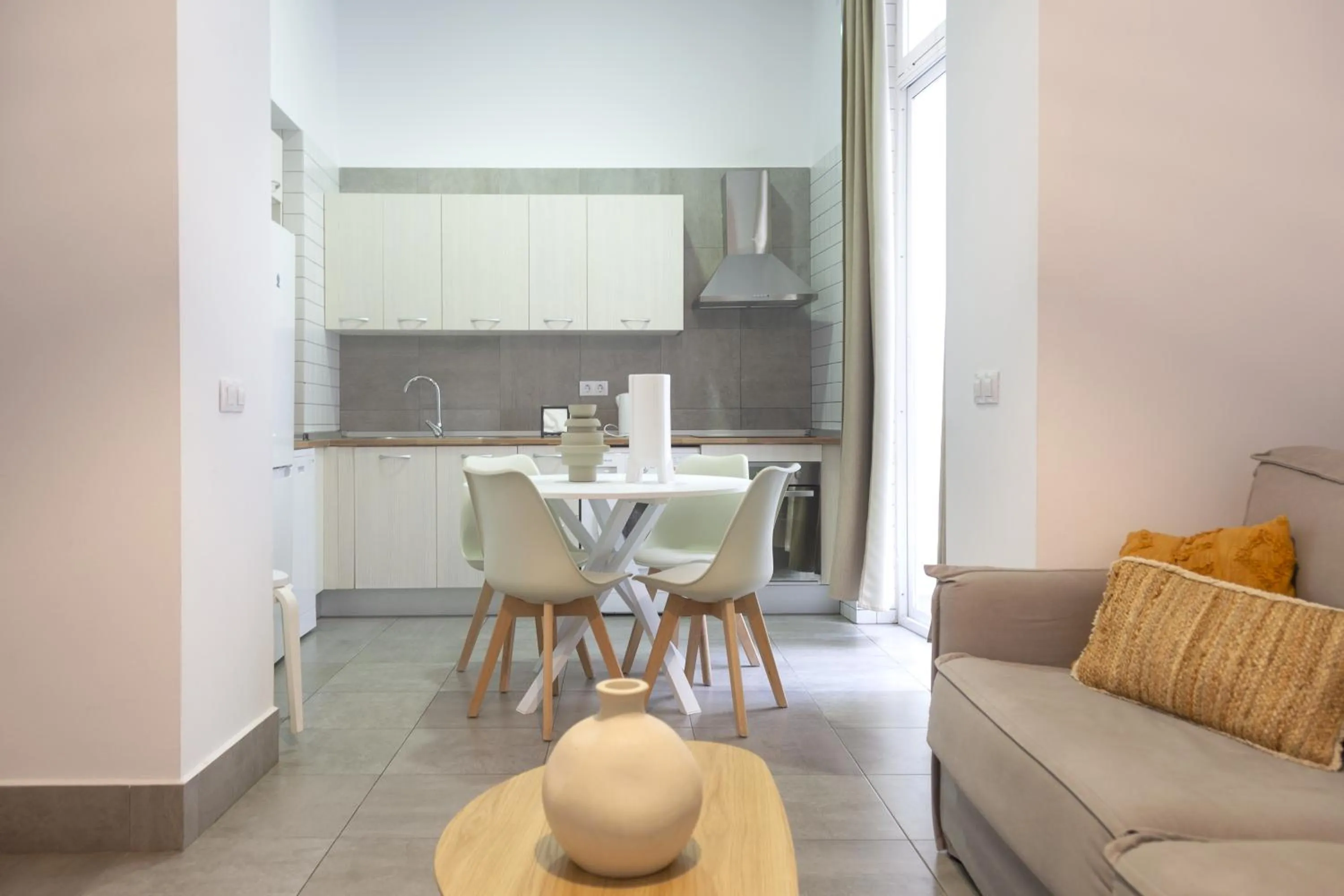 Photo of the whole room in Apartamentos Casa Macías