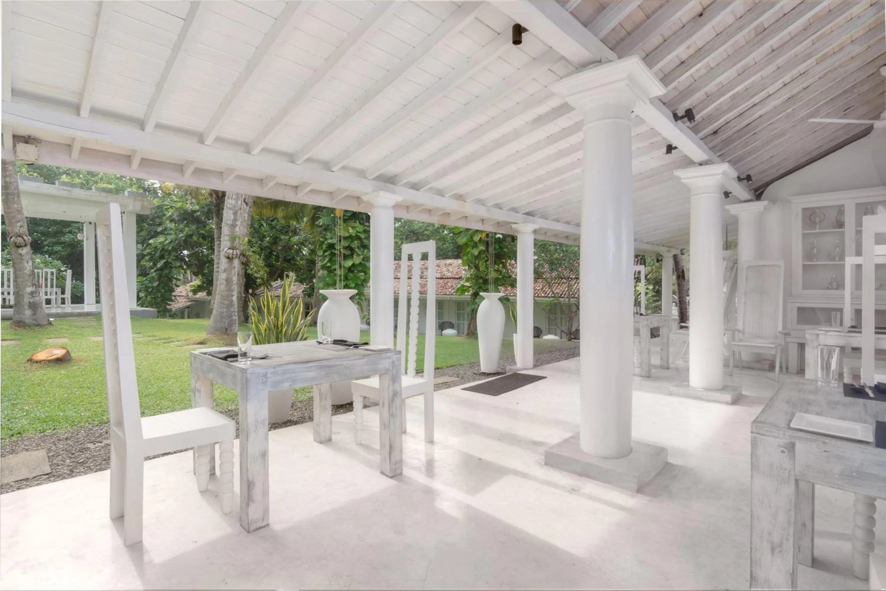 Restaurant/places to eat in W15 Escape