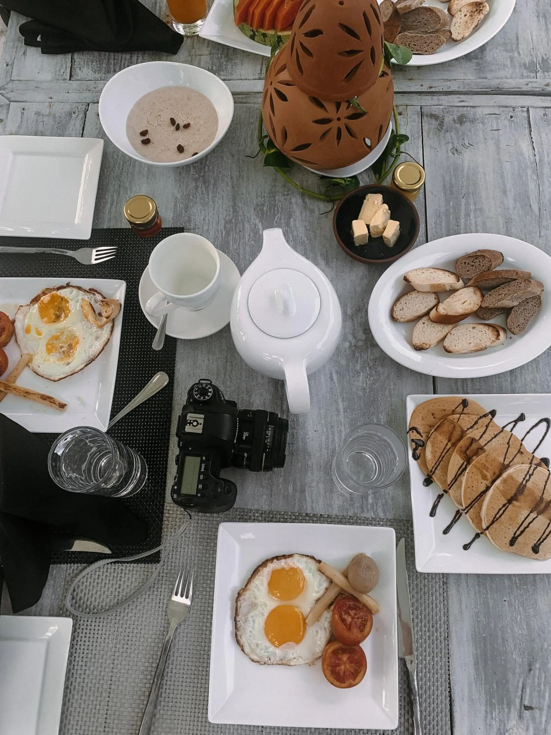 Food and drinks in W15 Escape