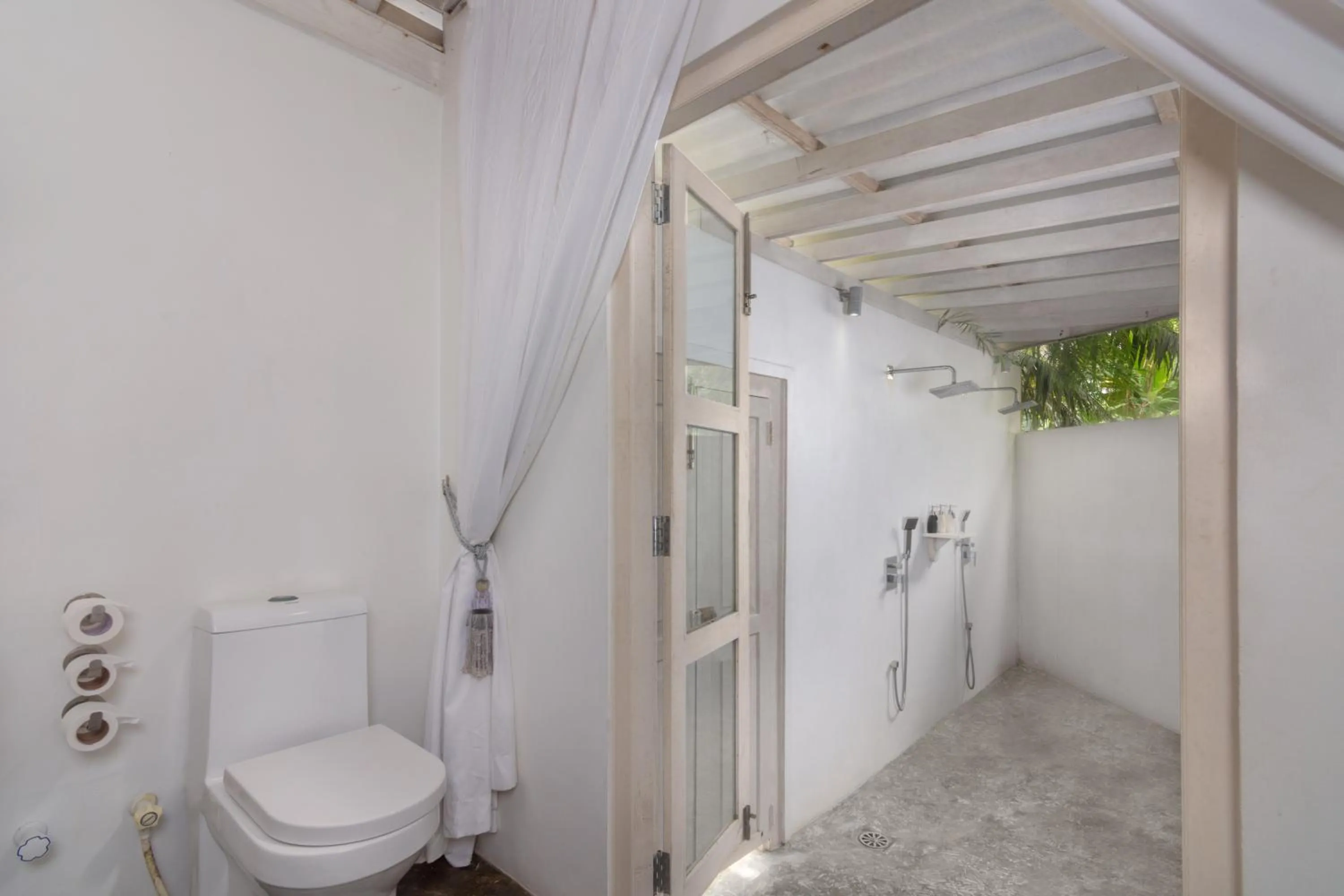 Shower in W15 Escape