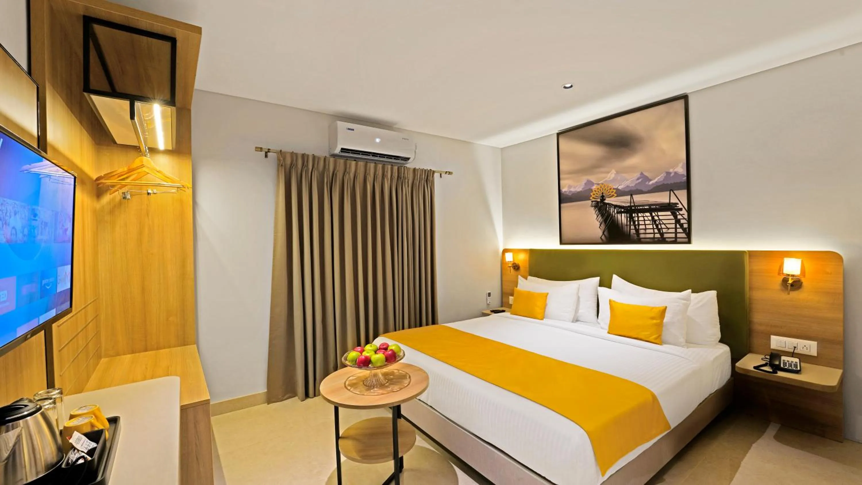 Photo of the whole room, Bed in Click Hotel Biz - Bangalore Airport