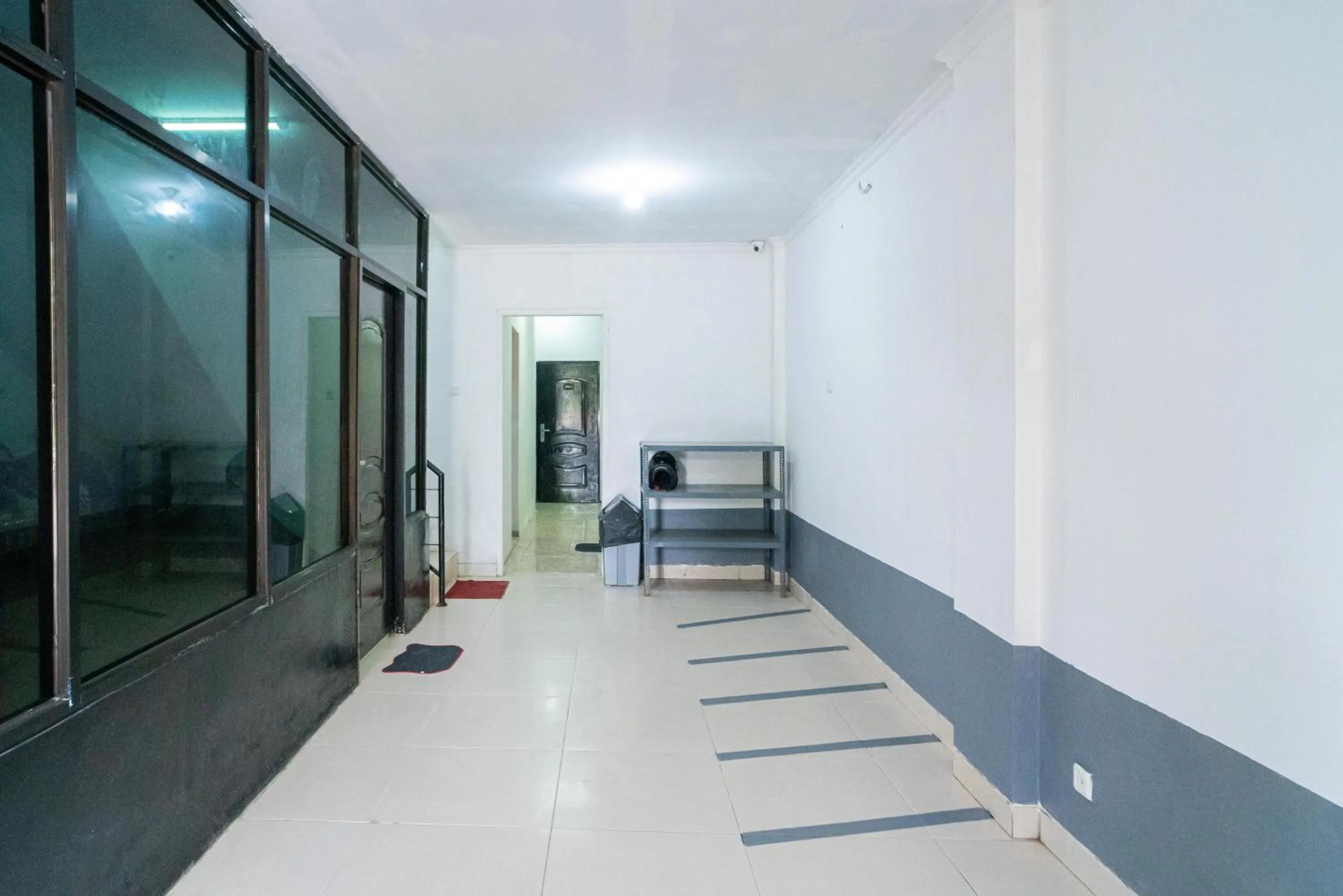 Property building in RedDoorz @ Aralia Harapan Indah