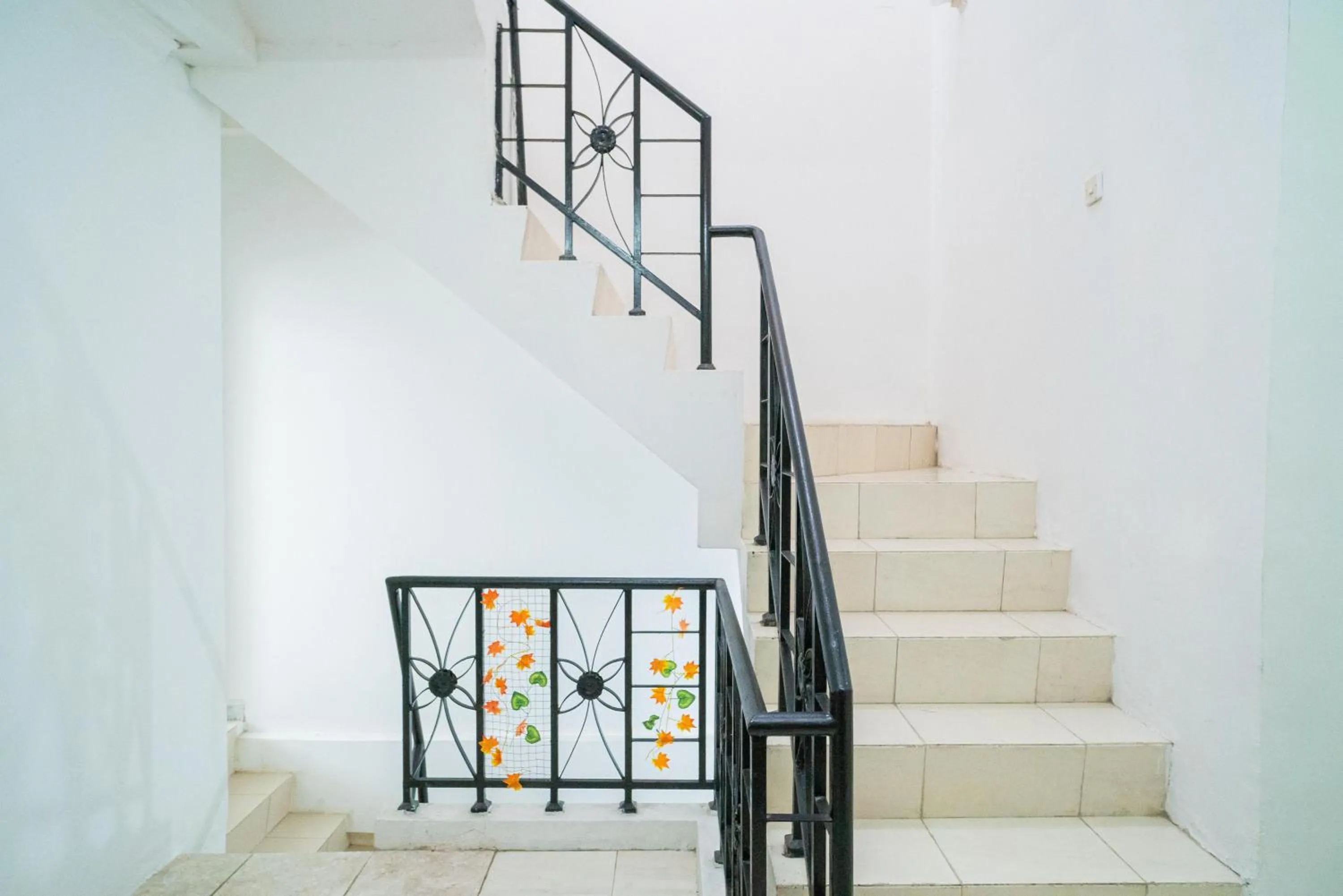 Property building in RedDoorz @ Aralia Harapan Indah