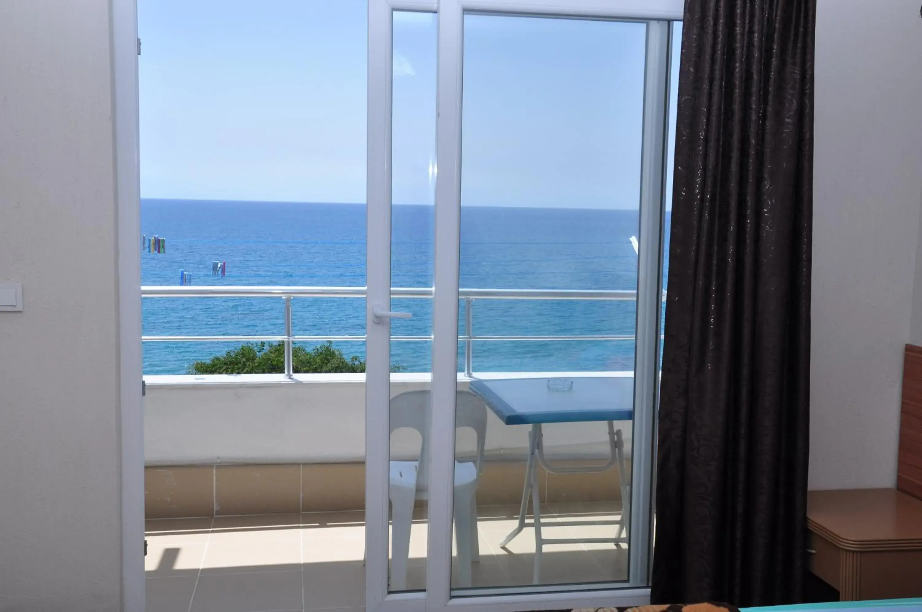 Standard Triple Room with Sea View in Mavi Cennet Camping Caravan Standard Triple Room with Sea View in Mavi Cennet Camping Caravan