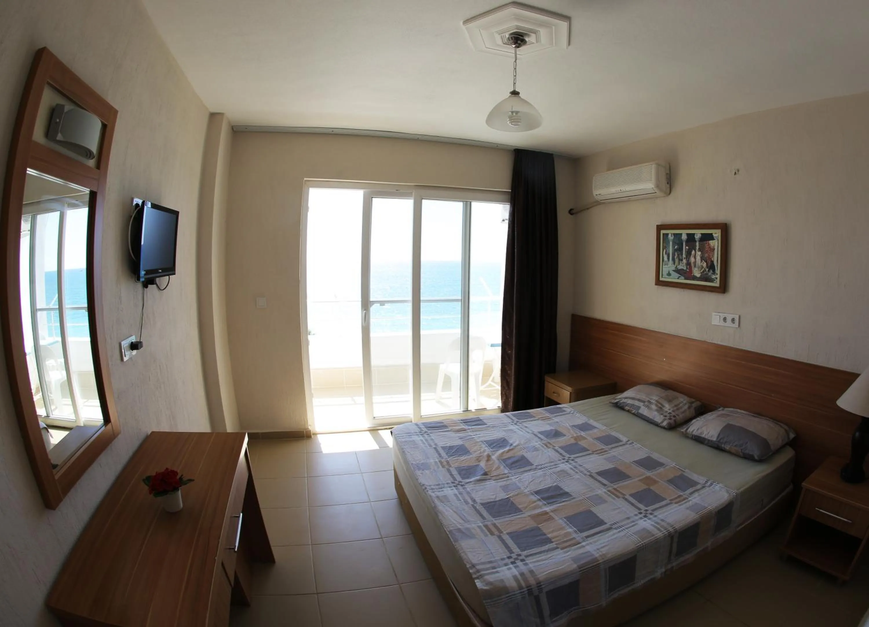 Decorative detail, Bed in Mavi Cennet Camping Caravan