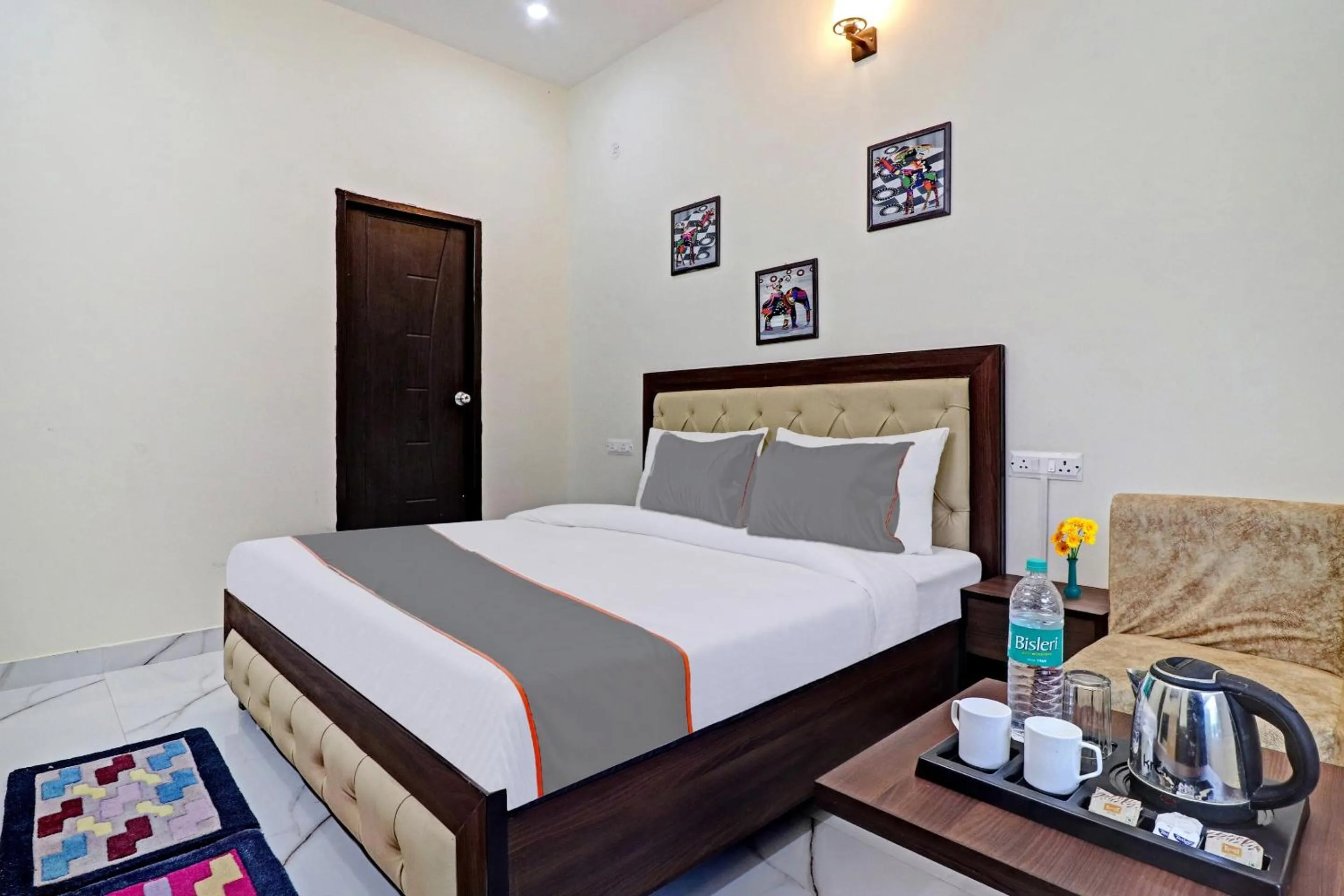 Bedroom, Bed in Hotel O VICTORIA PALACE