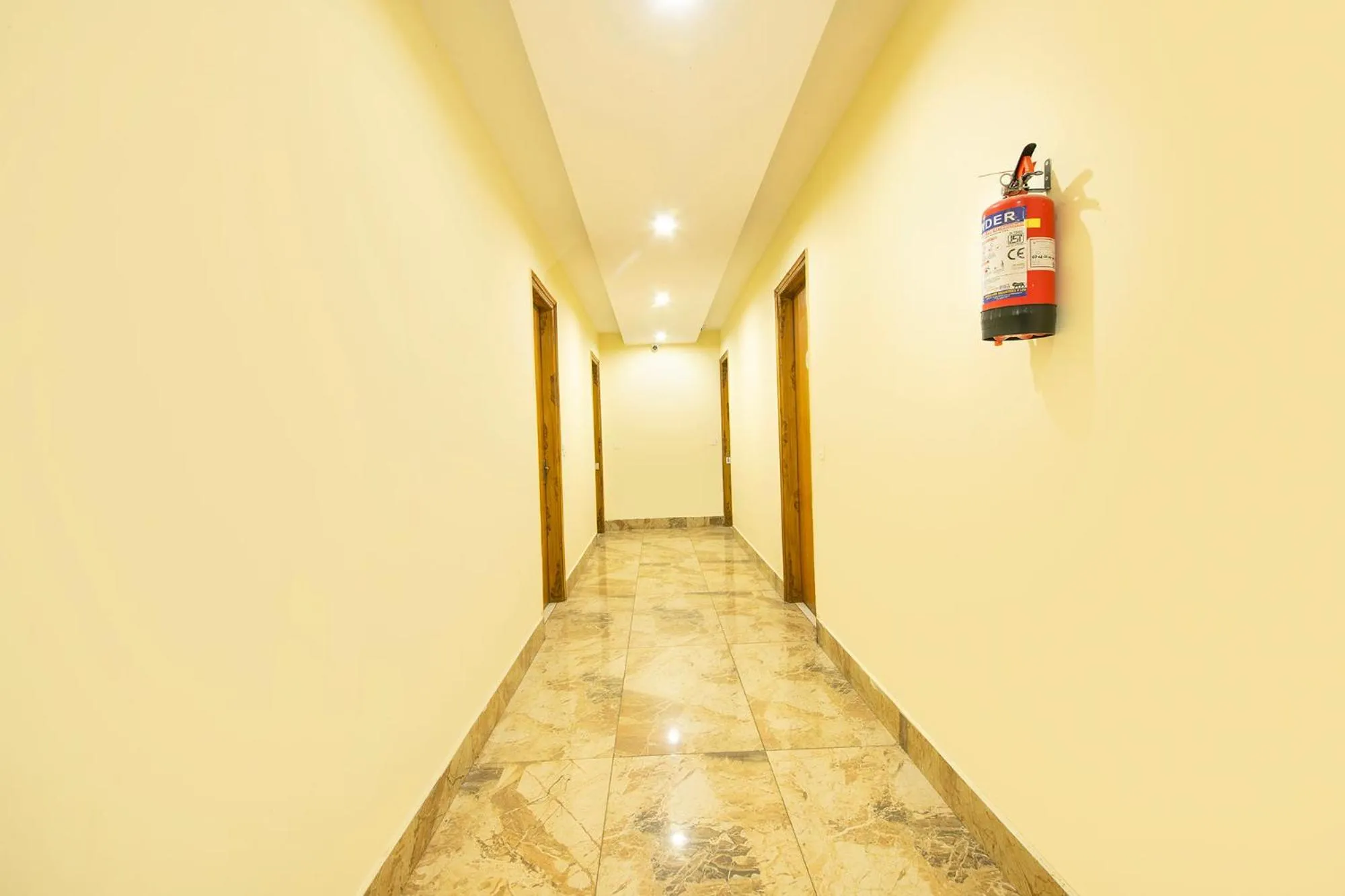 Lobby or reception in FabHotel Crestwood Inn