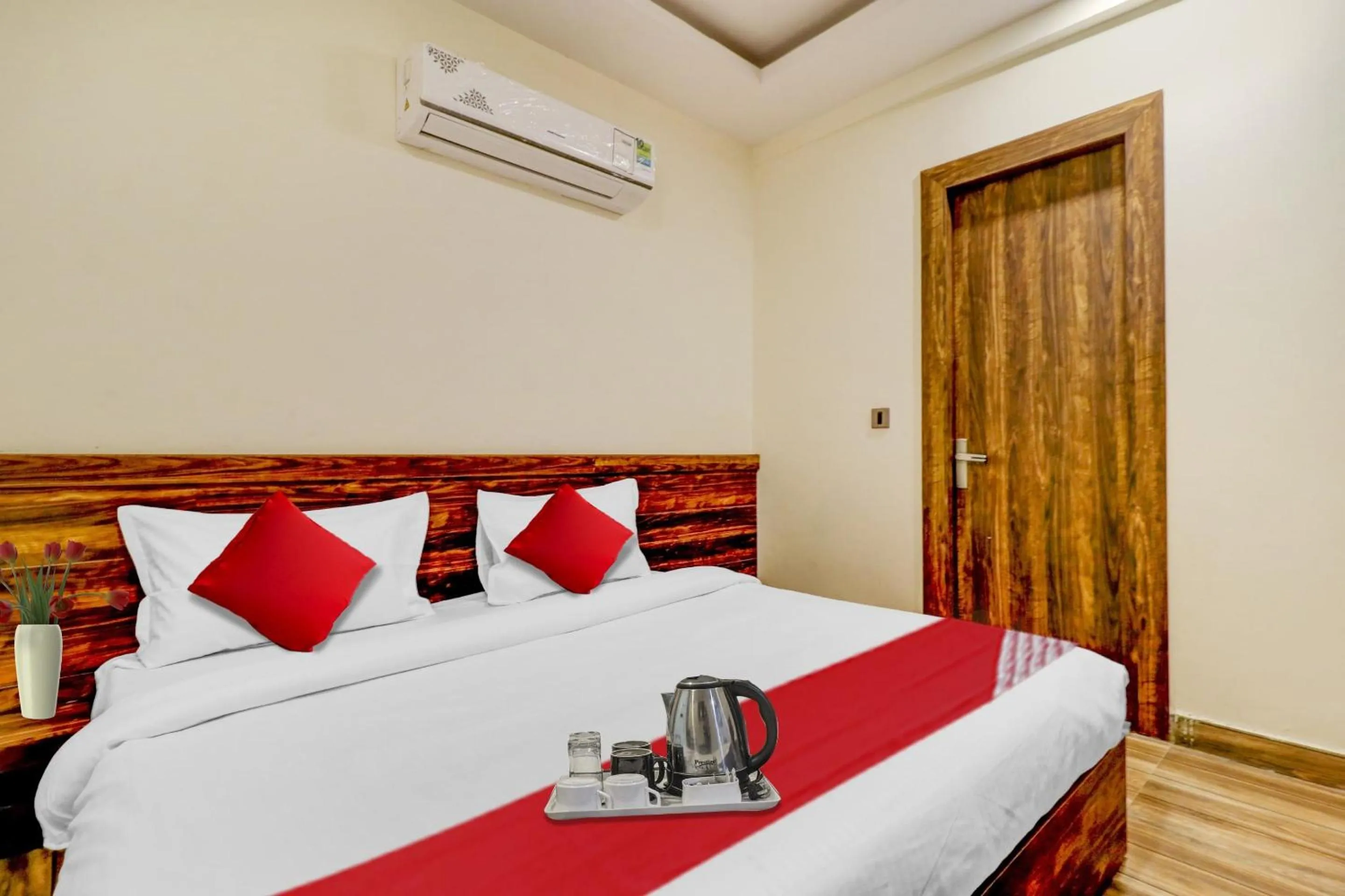 Bedroom, Bed in Super Hotel O Times Square