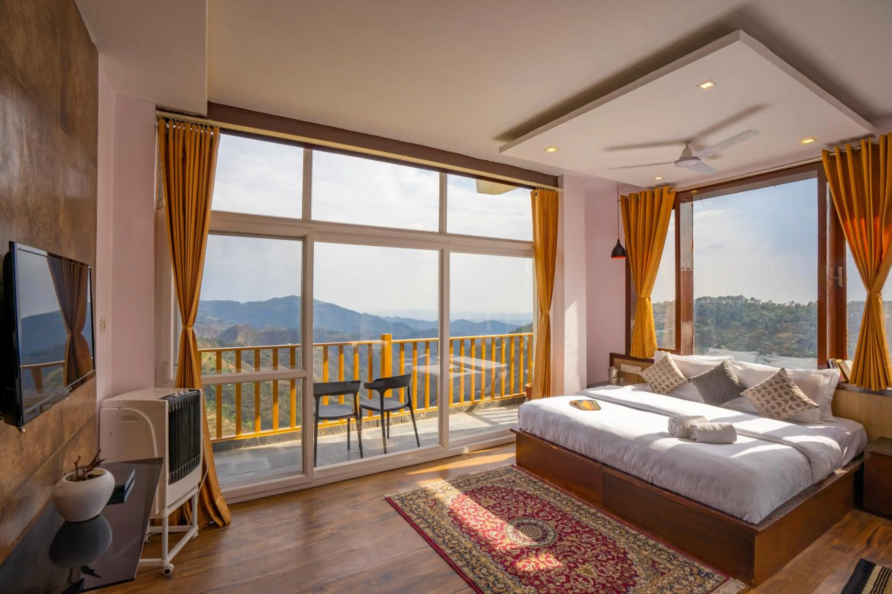 Bed in Zostel Banikhet, Dalhousie