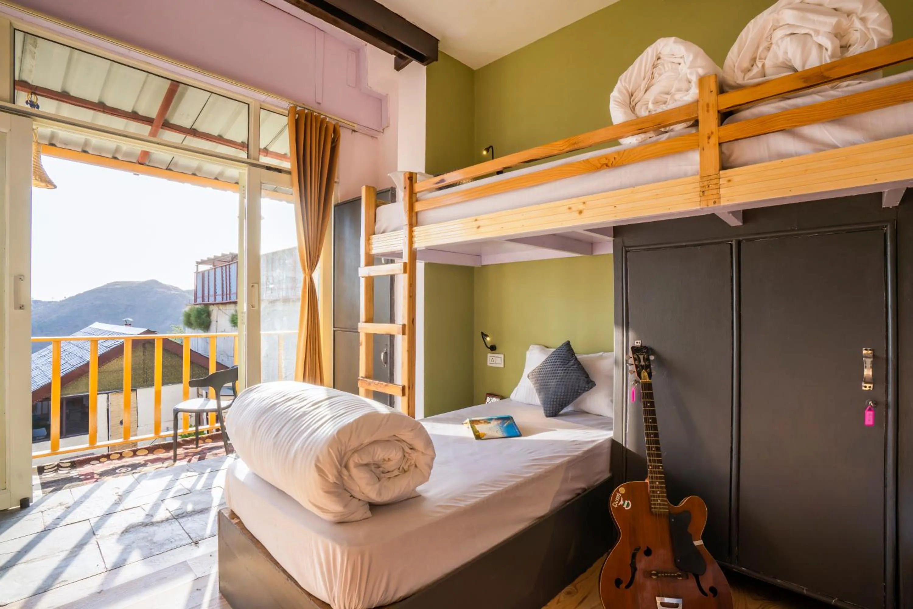 Bed in Zostel Banikhet, Dalhousie