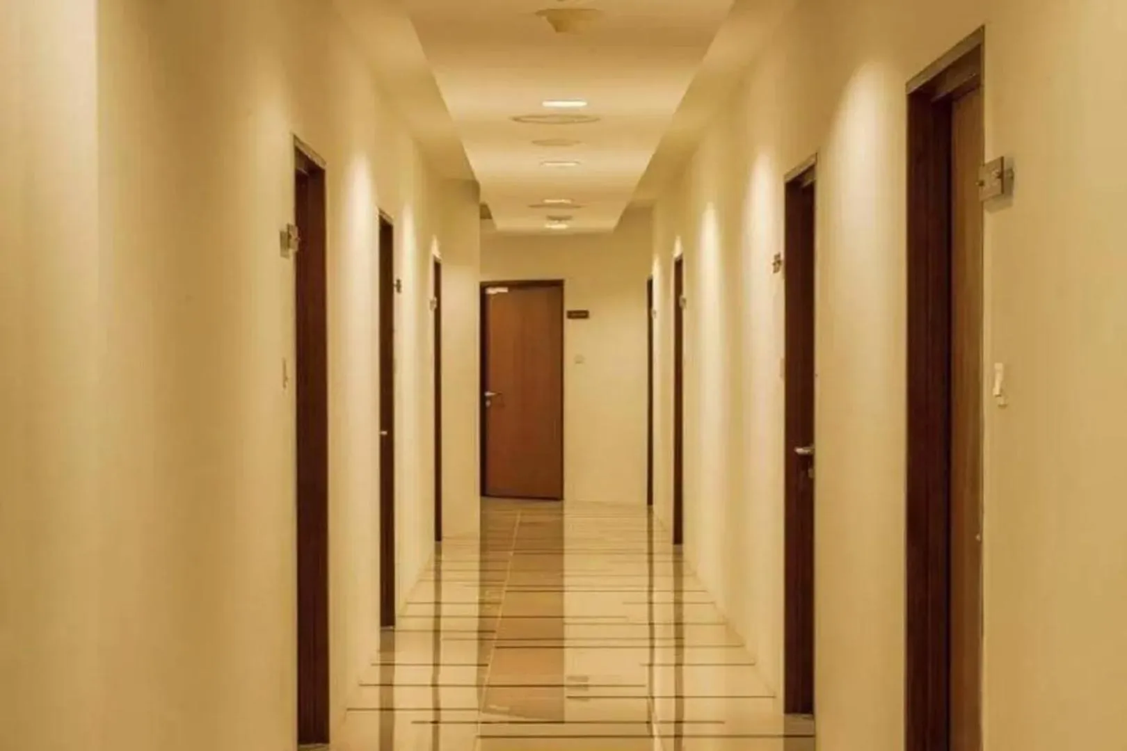 Property building in 118 Robbin's Nest