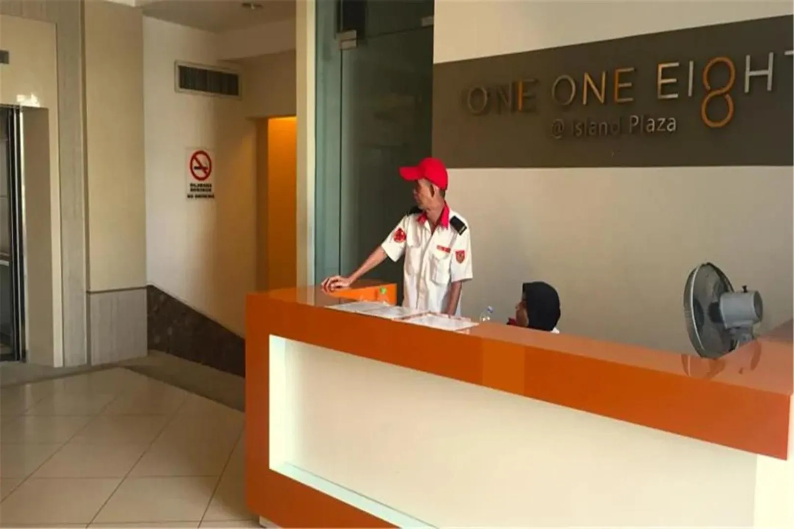 Lobby or reception in 118 Robbin's Nest