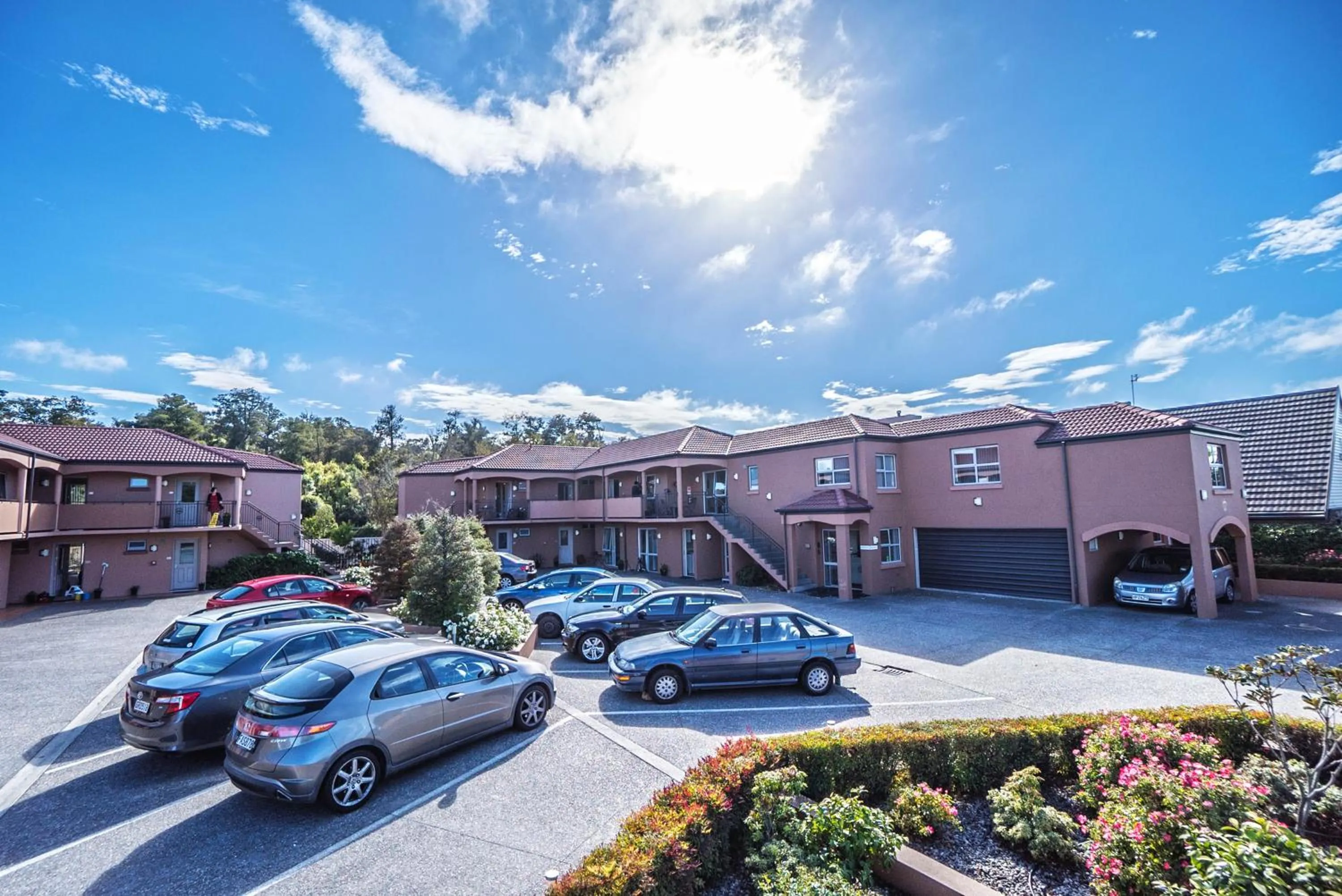 Property building in Kings Of Riccarton Motel- Close to Railway Station and Airport with Shuttle service