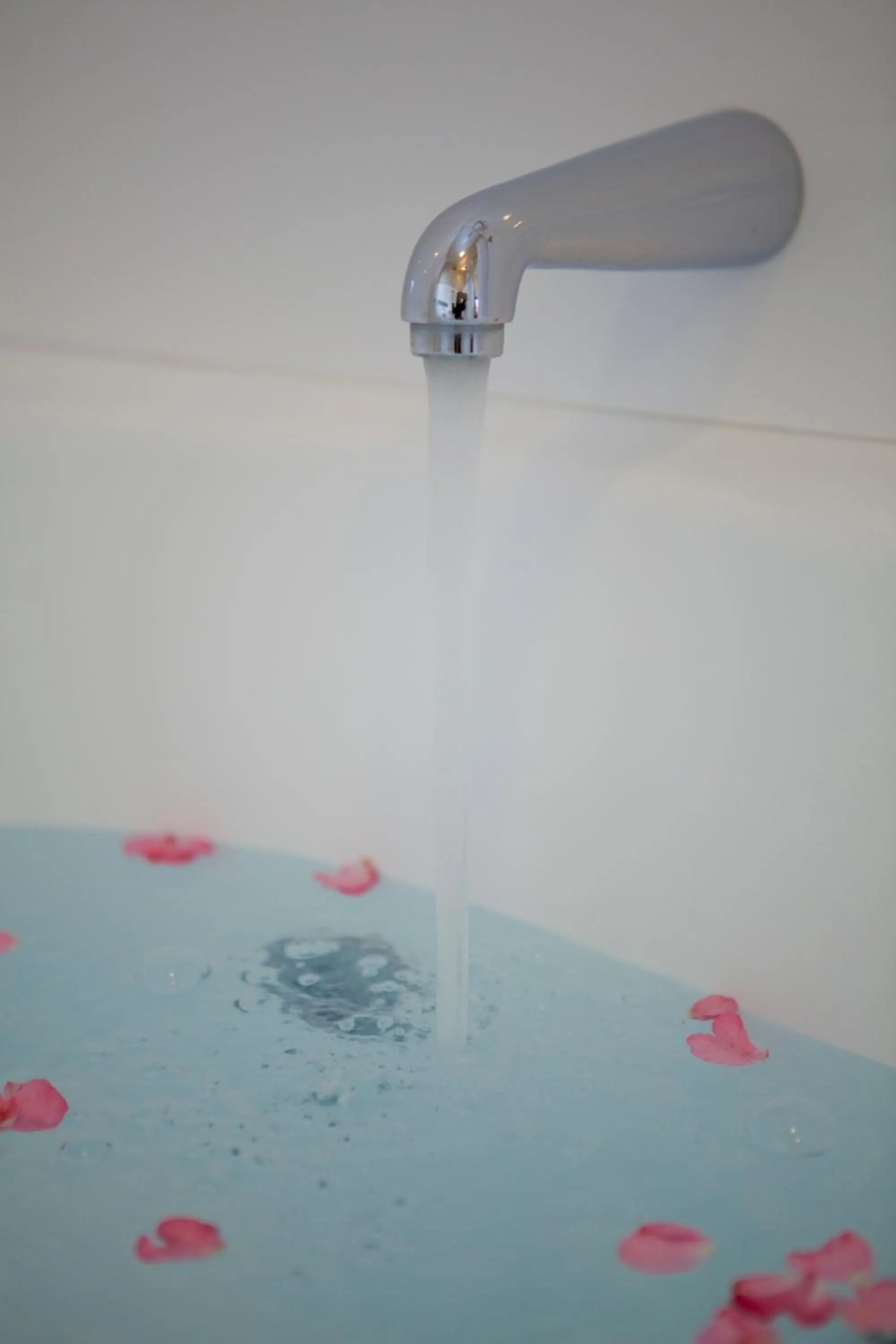 Bathroom in Kings Of Riccarton Motel- Close to Railway Station and Airport with Shuttle service