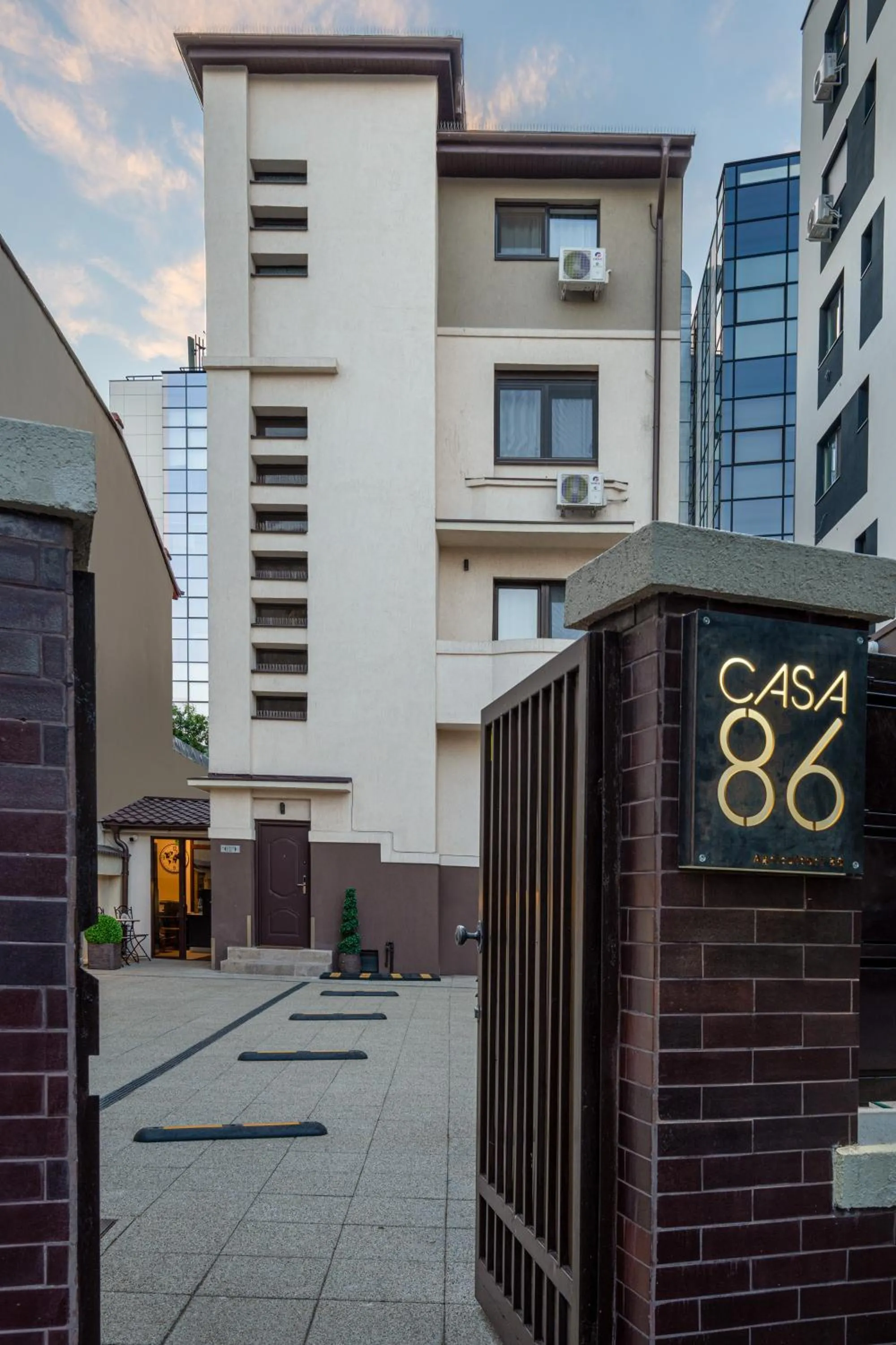 Property building in Casa 86