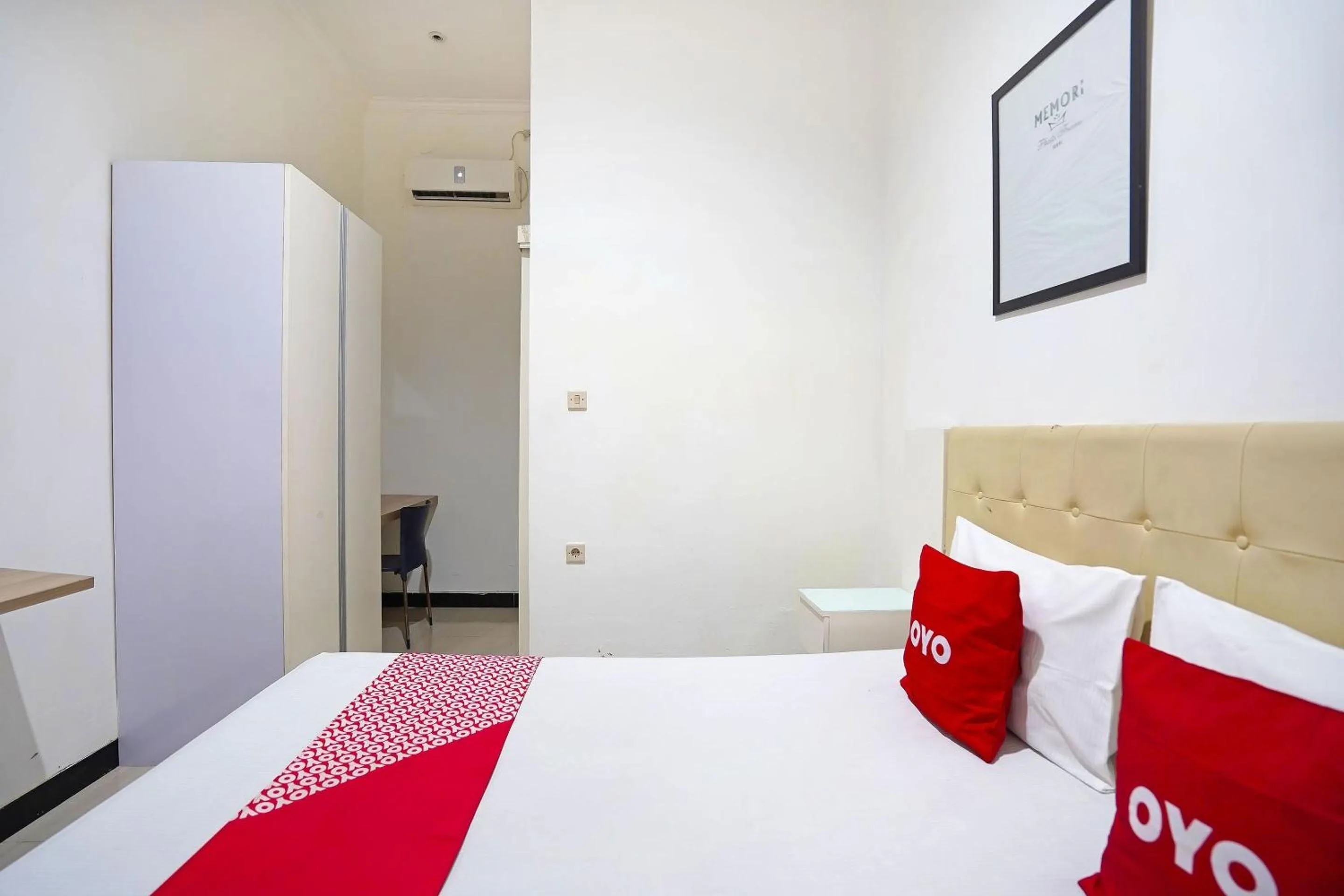 Bedroom, Bed in Hotel O Ruby Homestay Syariah