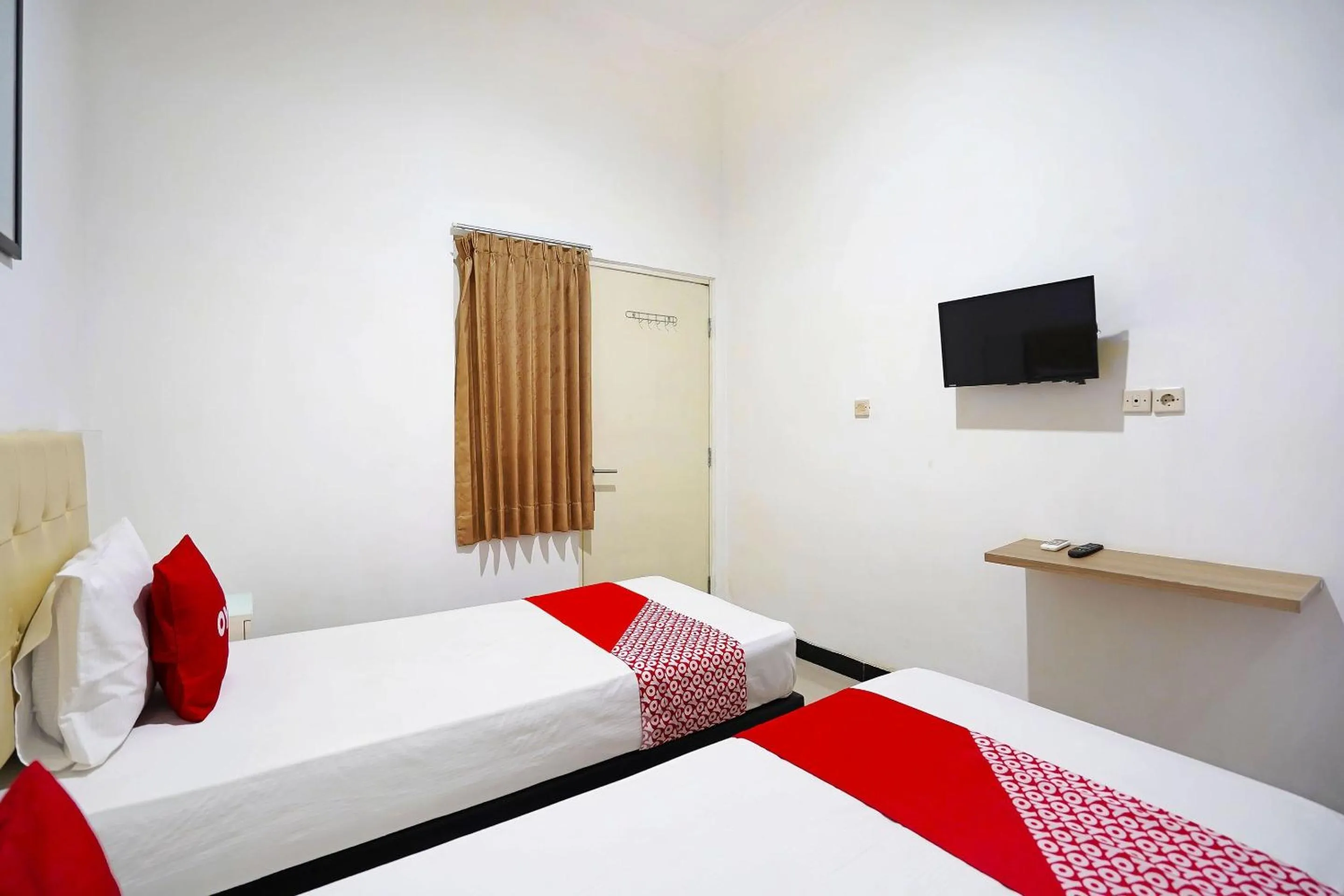 Bedroom, Bed in Hotel O Ruby Homestay Syariah