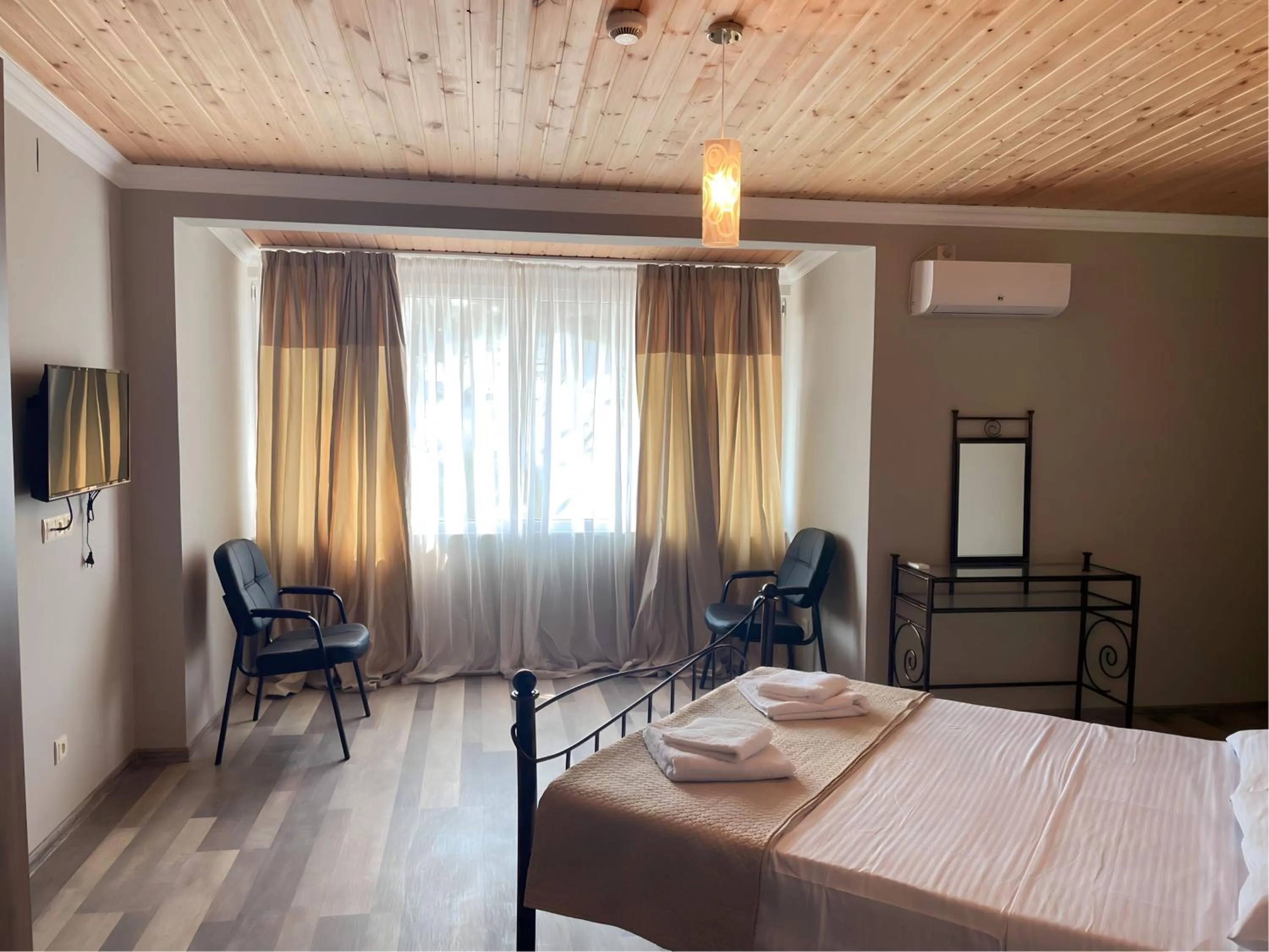 Photo of the whole room in Argo Hotel