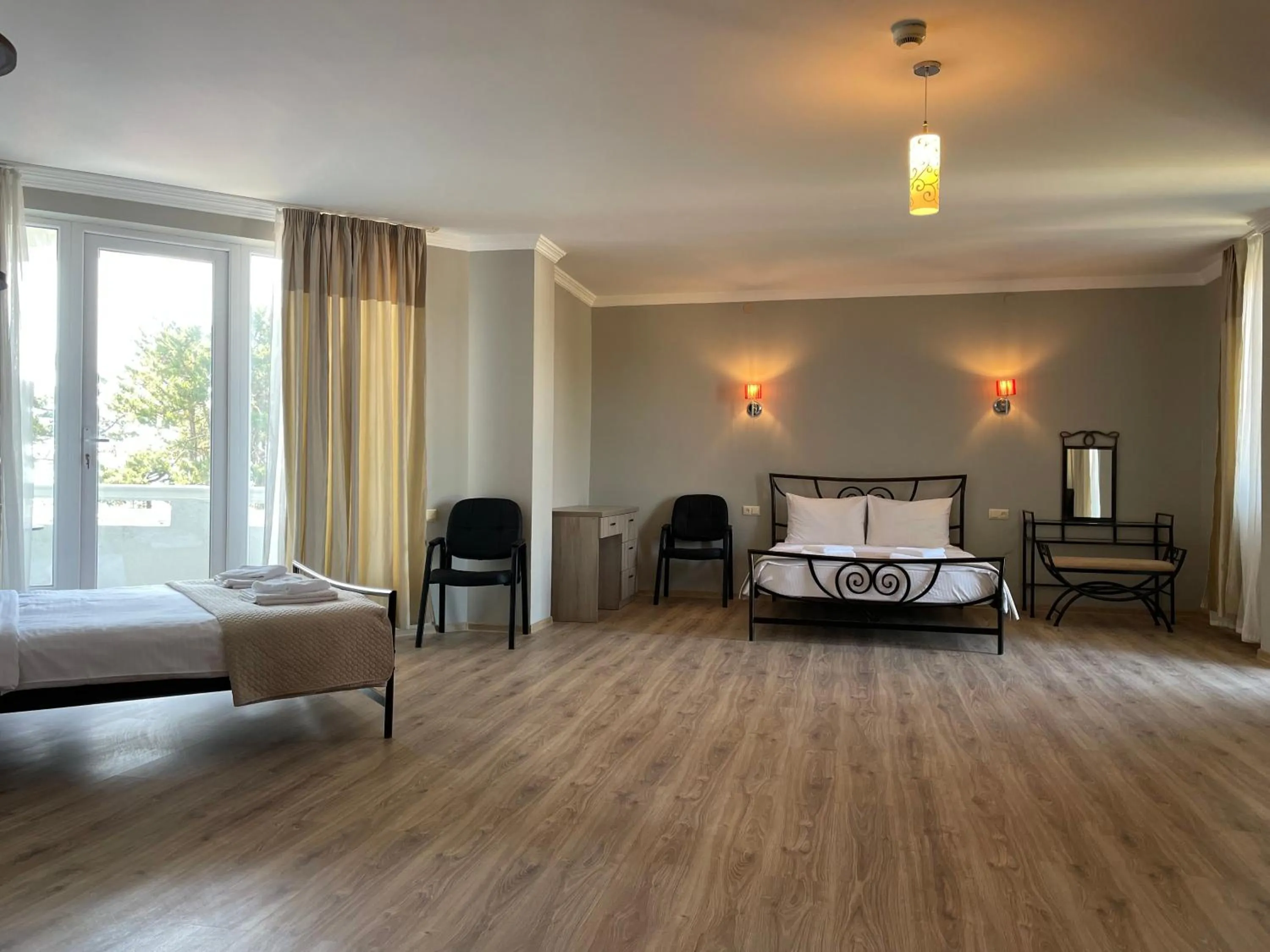 Photo of the whole room in Argo Hotel