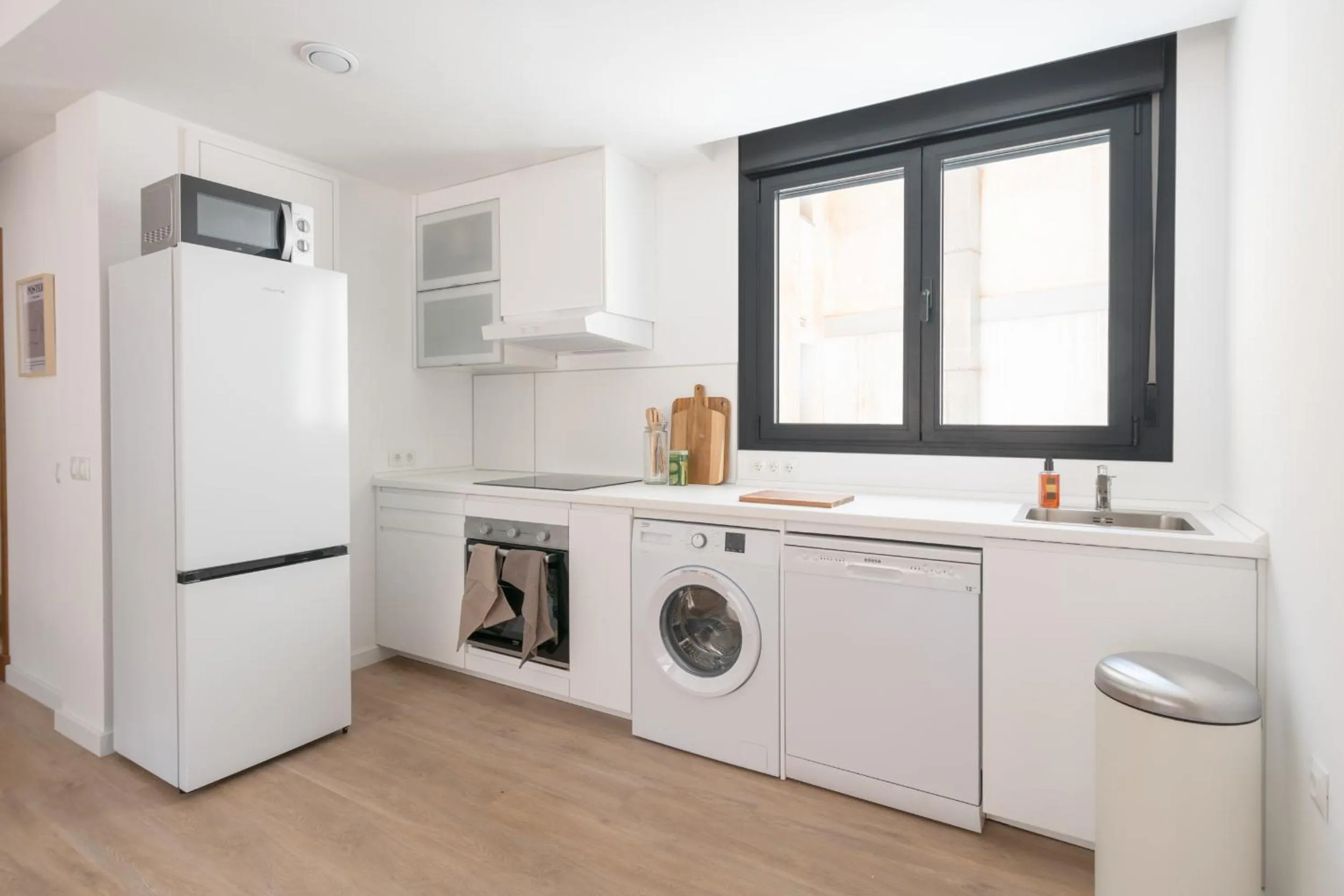 Kitchen or kitchenette in Malasaña 13, Nuevo apartamento 2 dormitorios, centro histórico, todos servicios, barrio tranquilo, MS
