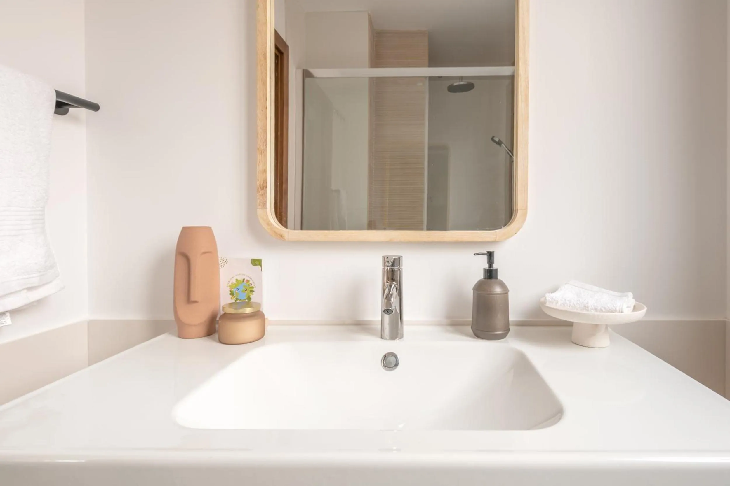 Bathroom in Malasaña 13, Nuevo apartamento 2 dormitorios, centro histórico, todos servicios, barrio tranquilo, MS