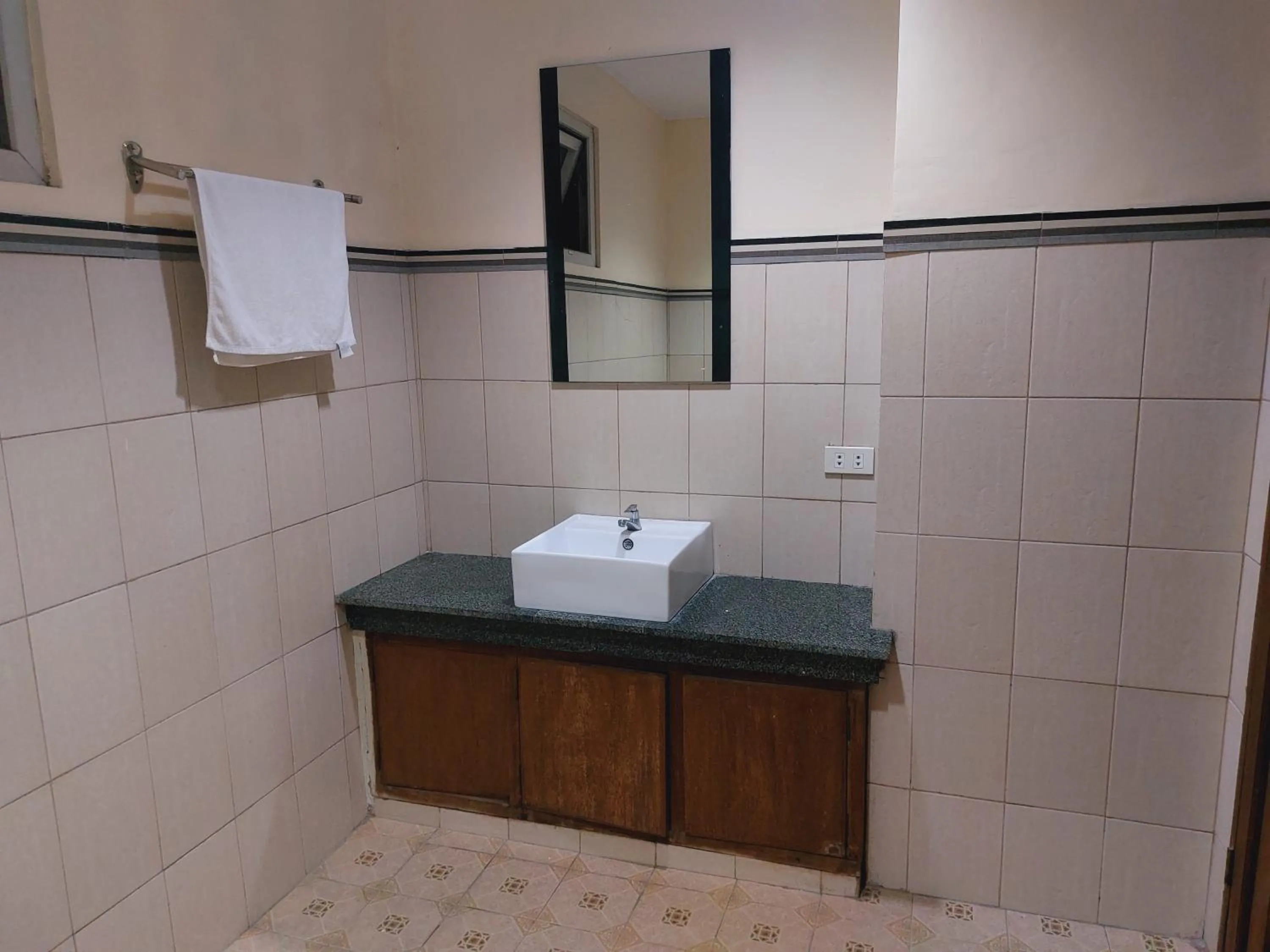 Bathroom in Makabata Guesthouse & Cafe