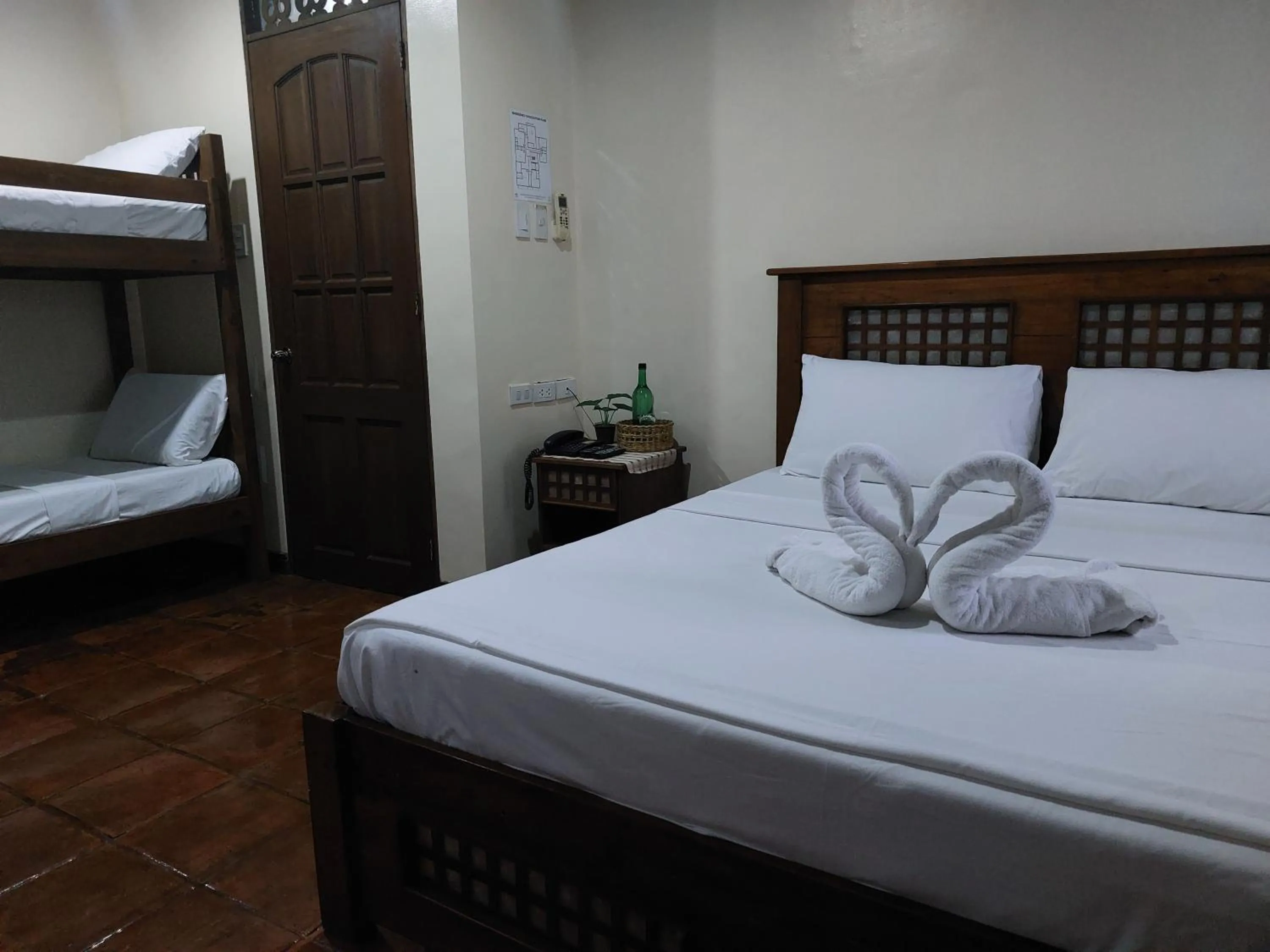 Bed in Makabata Guesthouse & Cafe