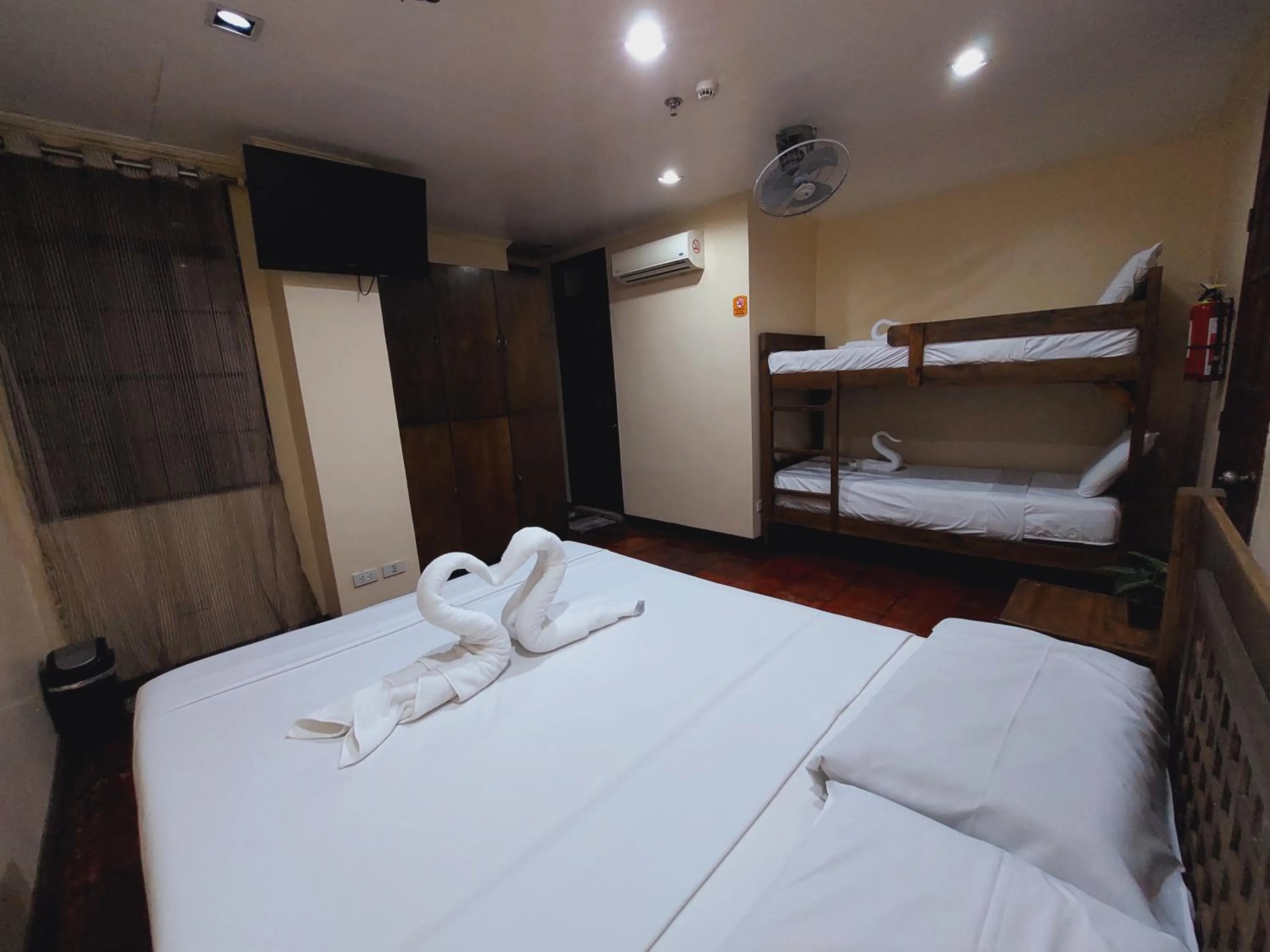 Bed in Makabata Guesthouse & Cafe