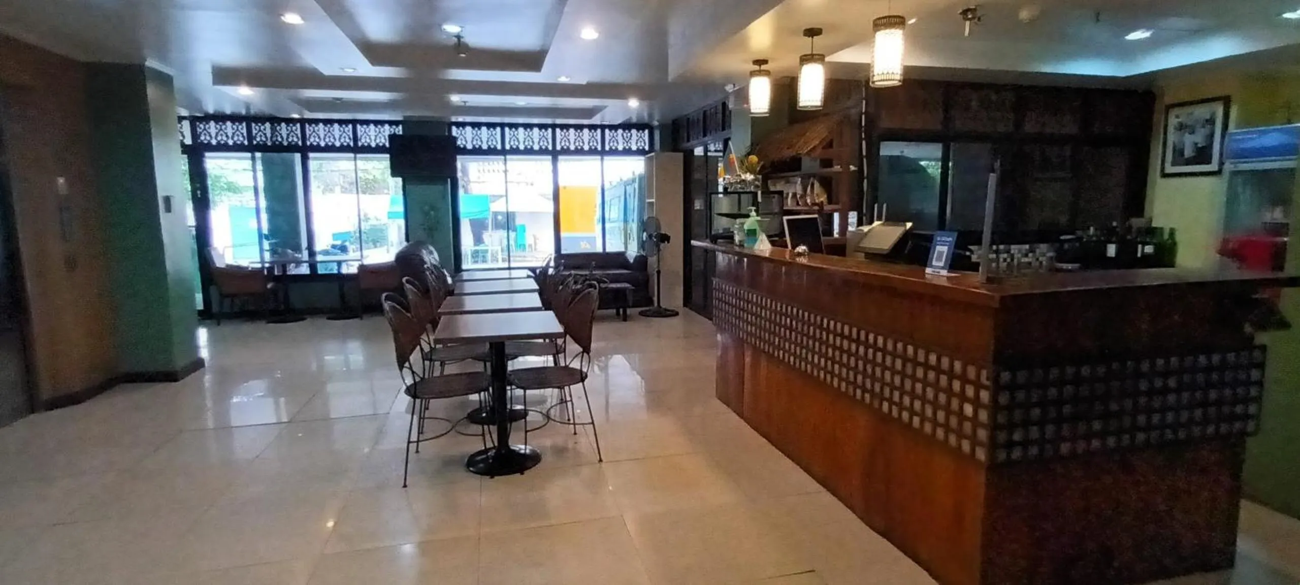 Lobby or reception in Makabata Guesthouse & Cafe