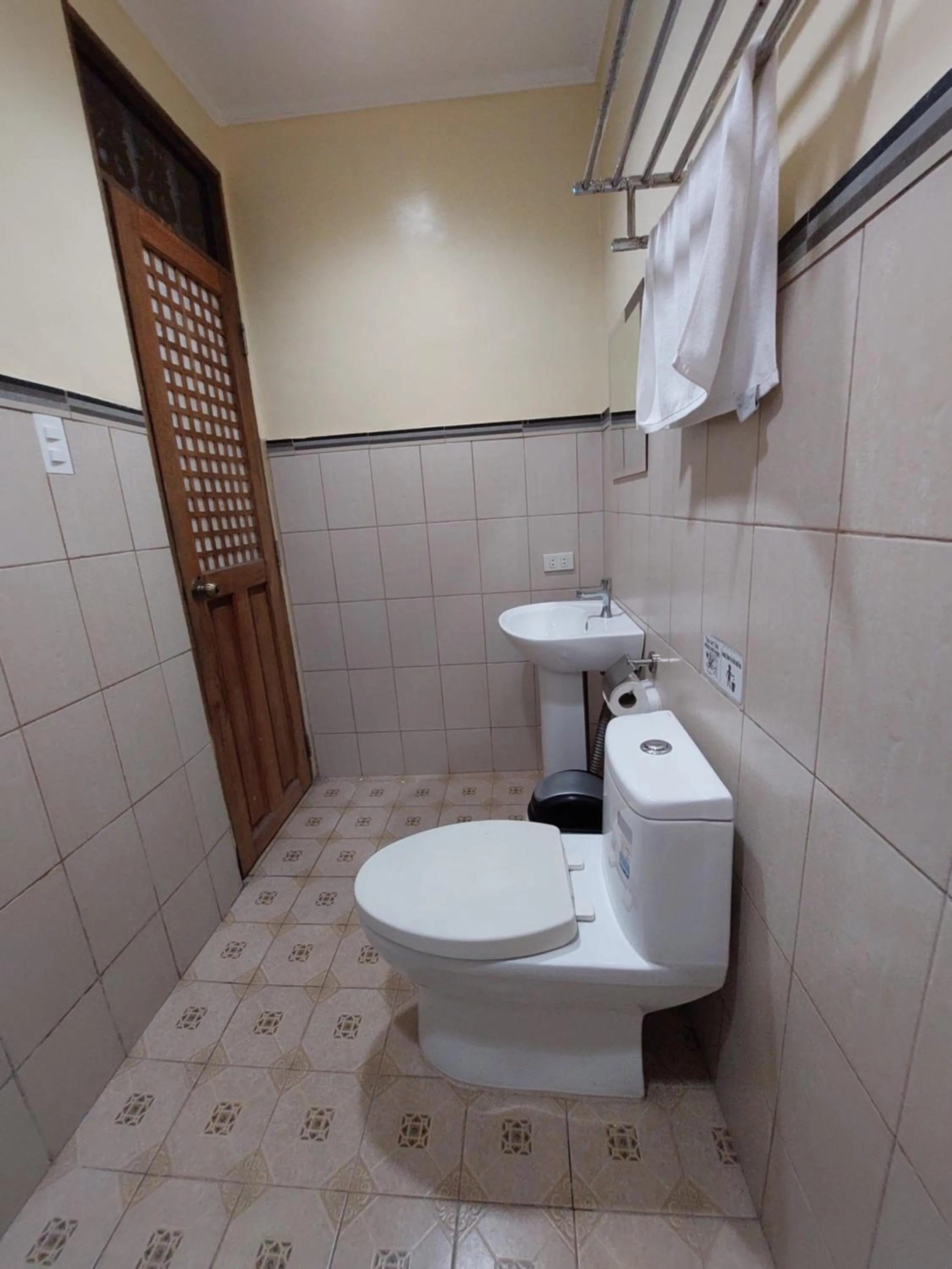 Toilet in Makabata Guesthouse & Cafe