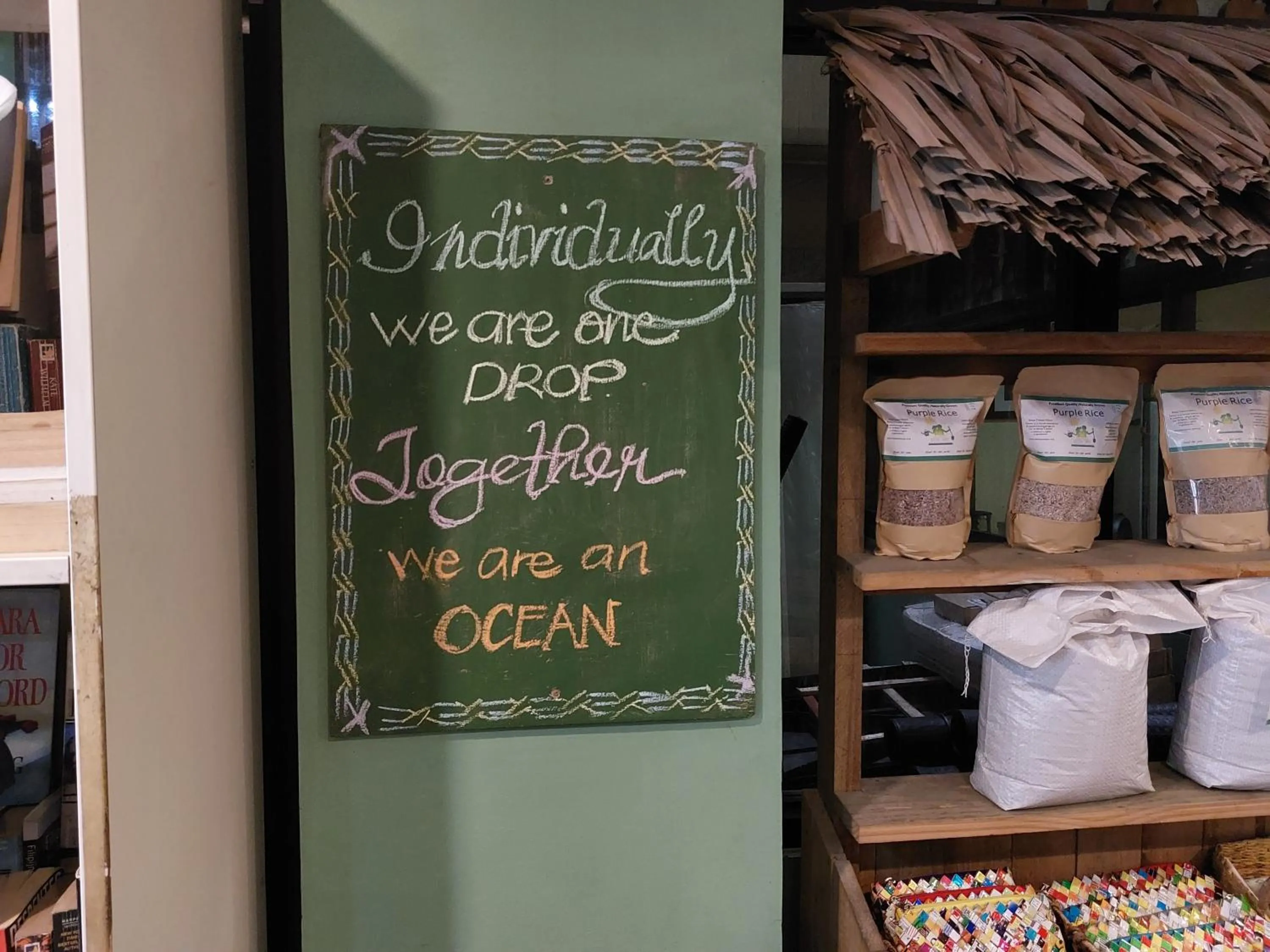 Lobby or reception in Makabata Guesthouse & Cafe