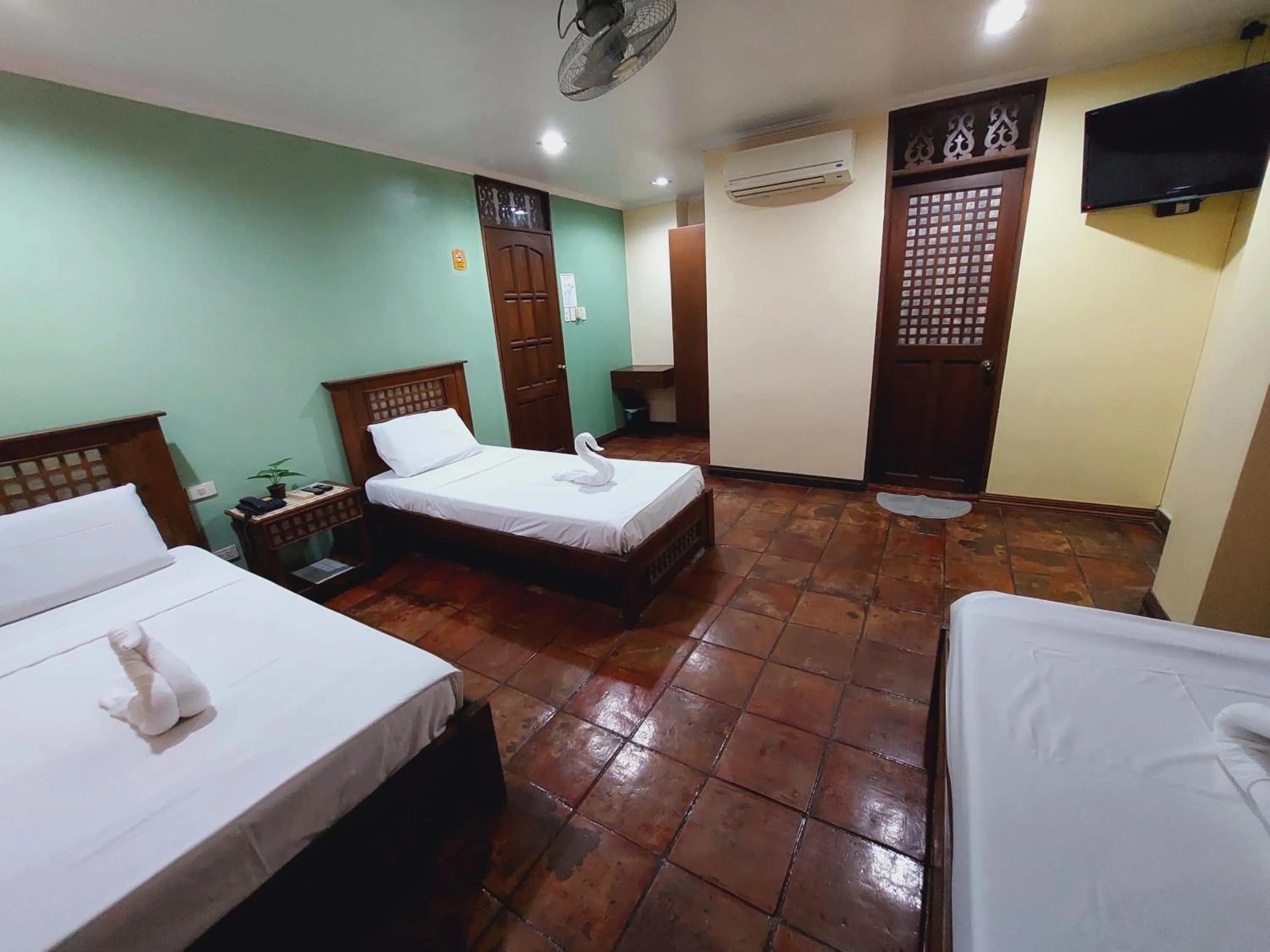 Bed in Makabata Guesthouse & Cafe