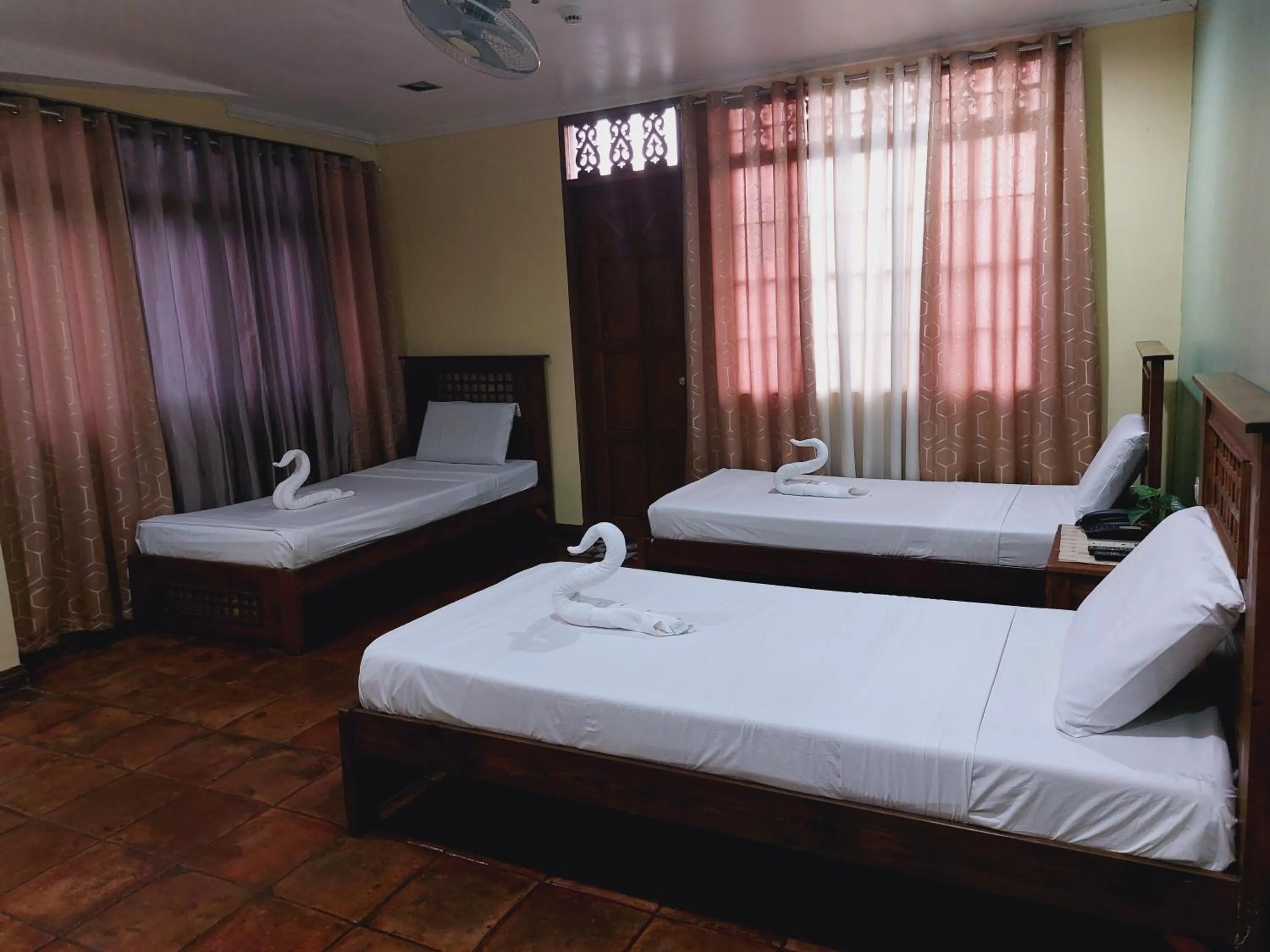 Bed in Makabata Guesthouse & Cafe