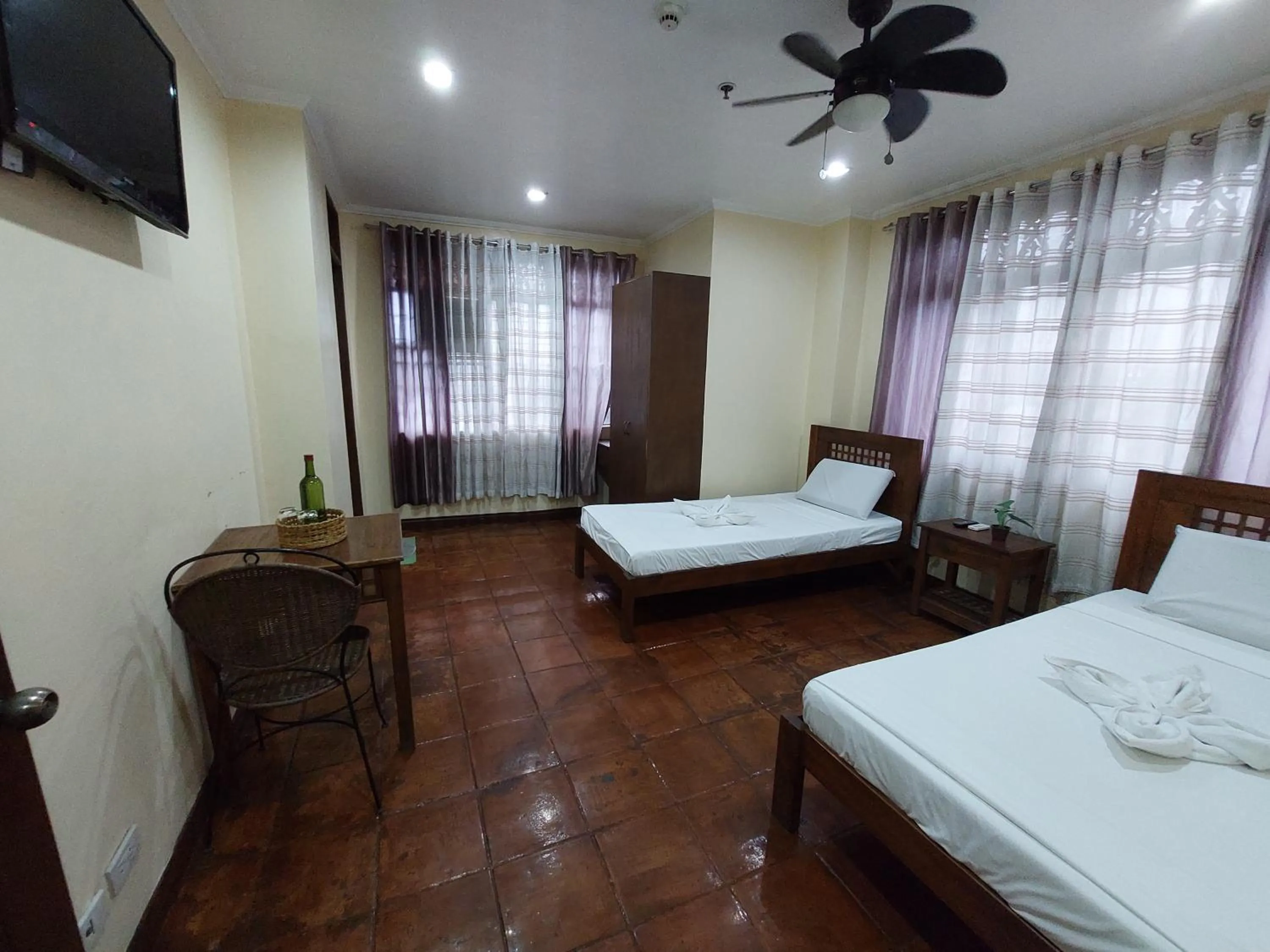 Bed in Makabata Guesthouse & Cafe