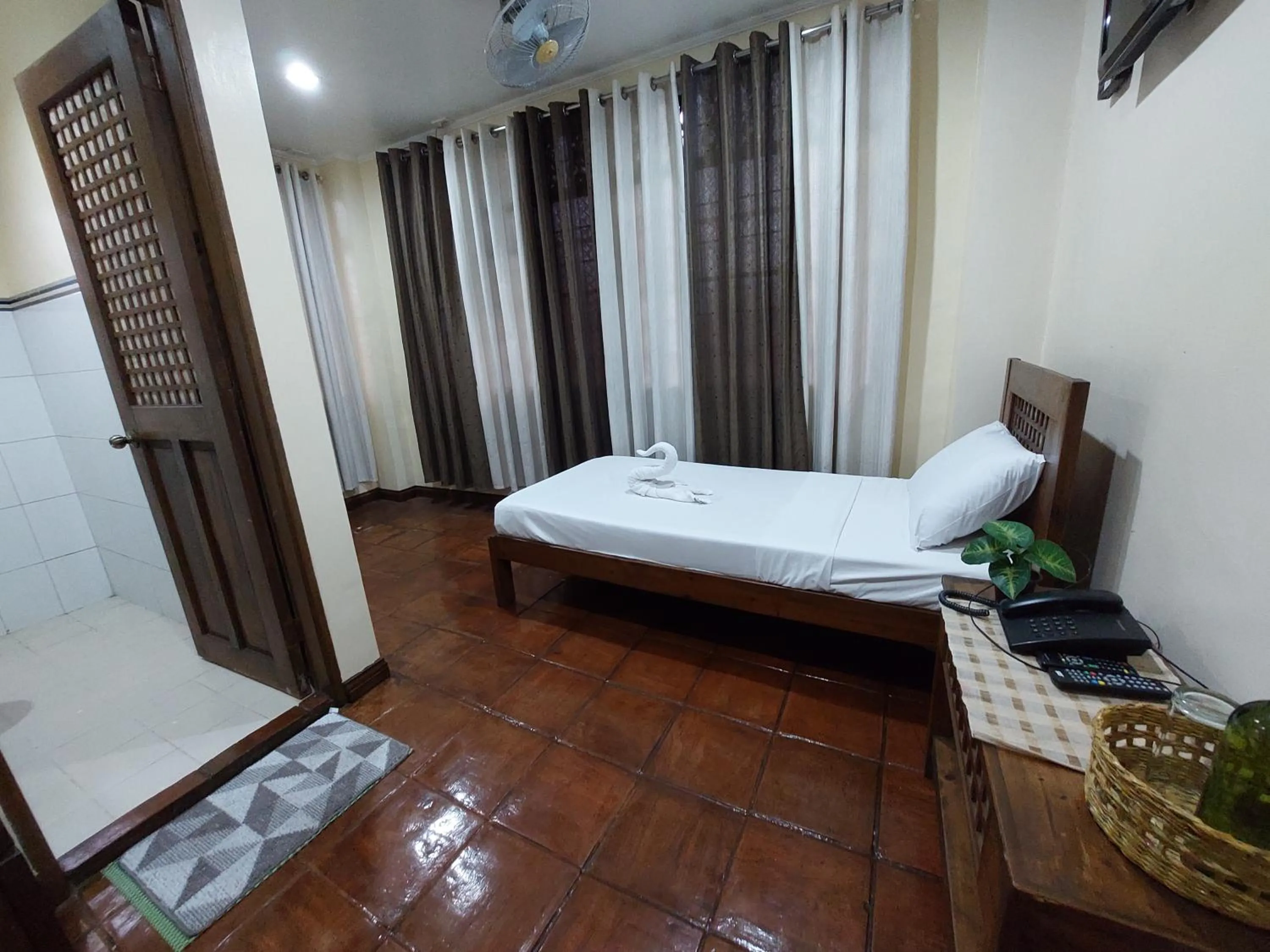 Bed in Makabata Guesthouse & Cafe