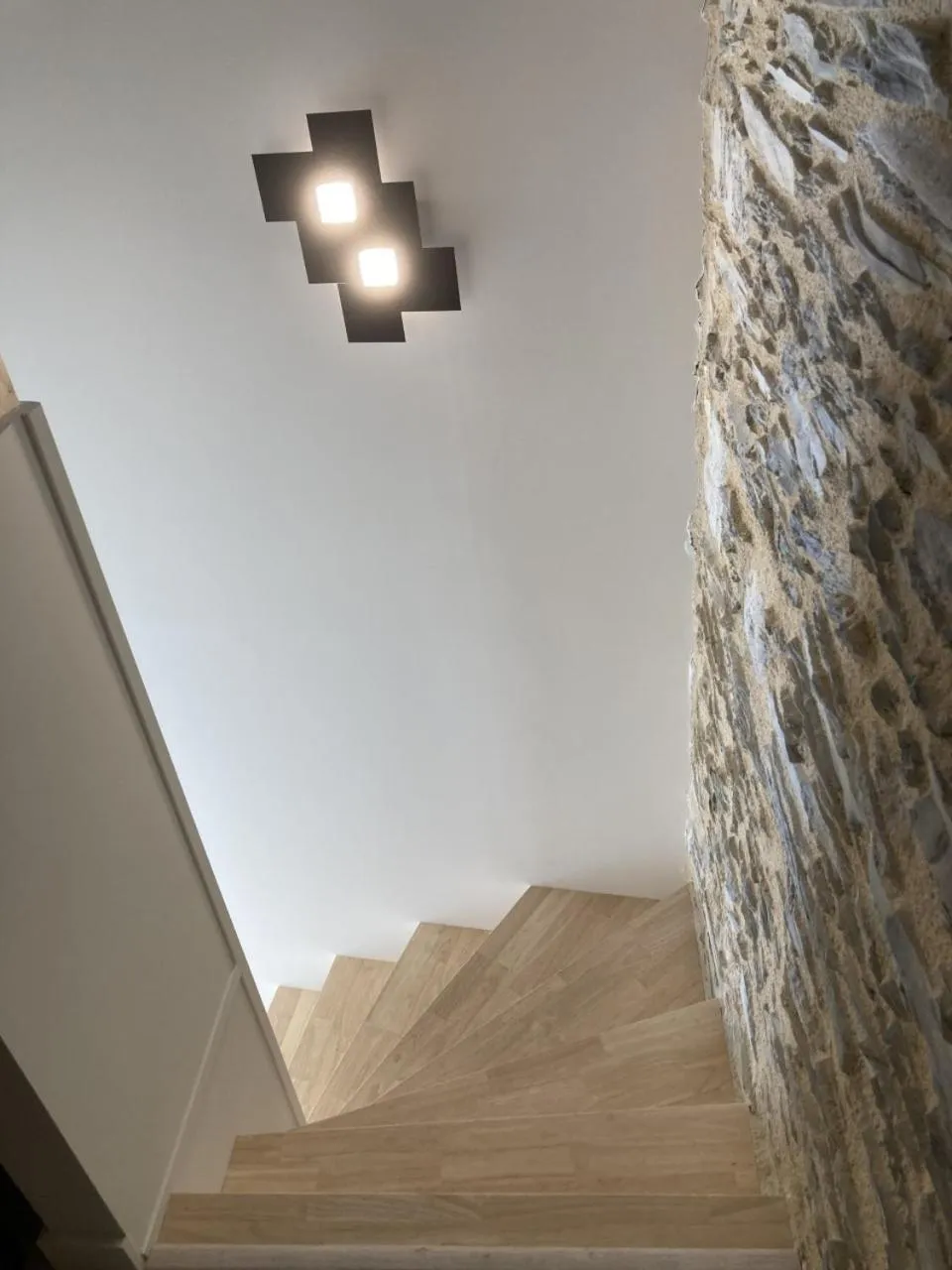 Bedroom in La Maison du Cocher - Chambre indépendante climatisée en Hypercentre - Lit Queen Size