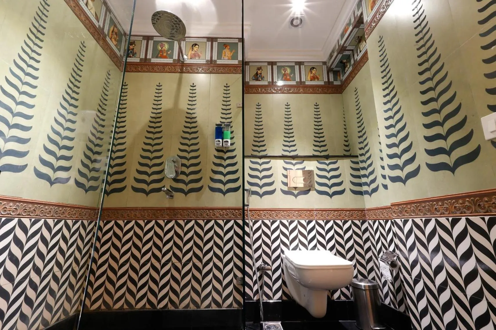Bathroom in Saroja Heritage, Varanasi