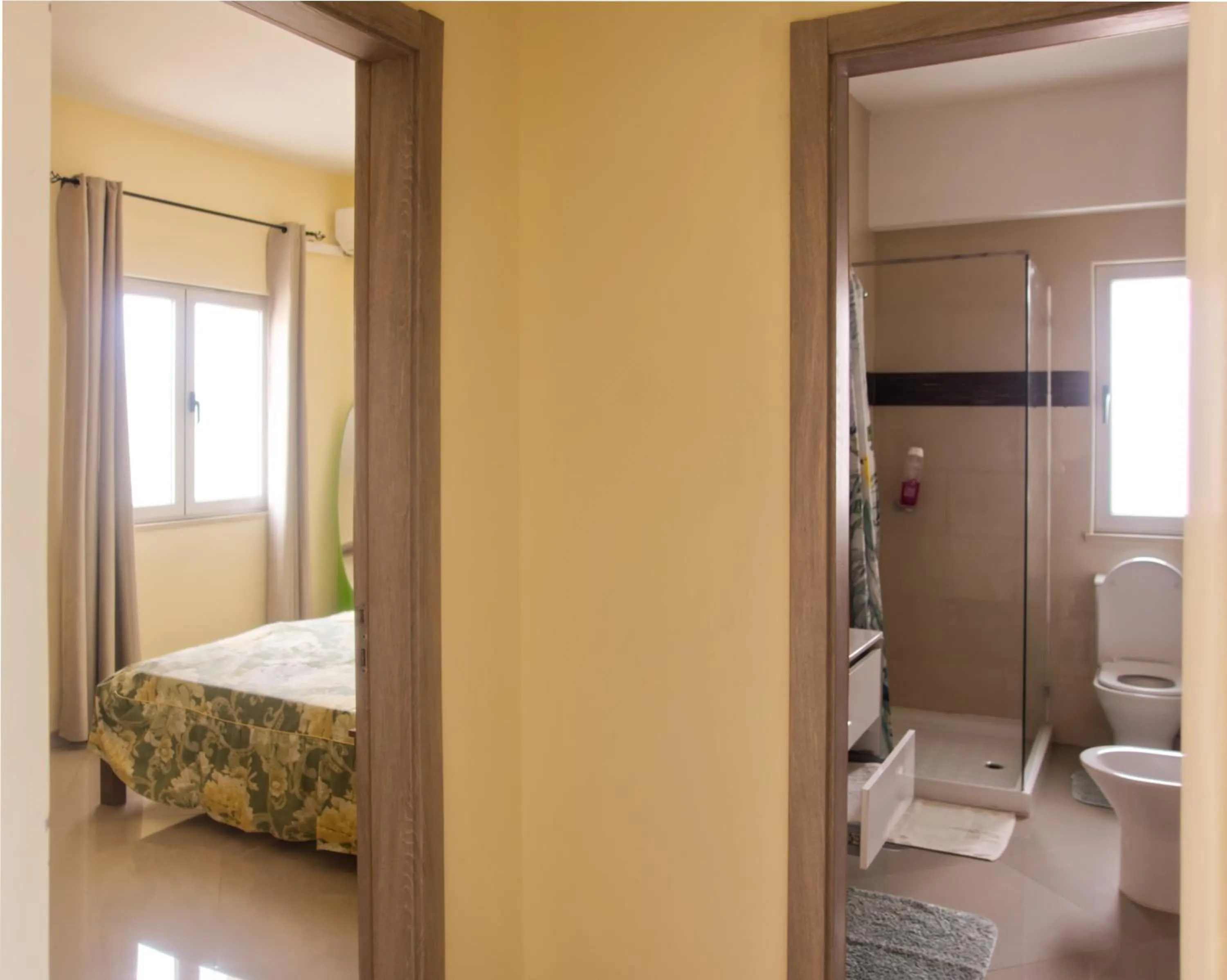 Bathroom, Bed in Praia Capital Residence Aparthotel