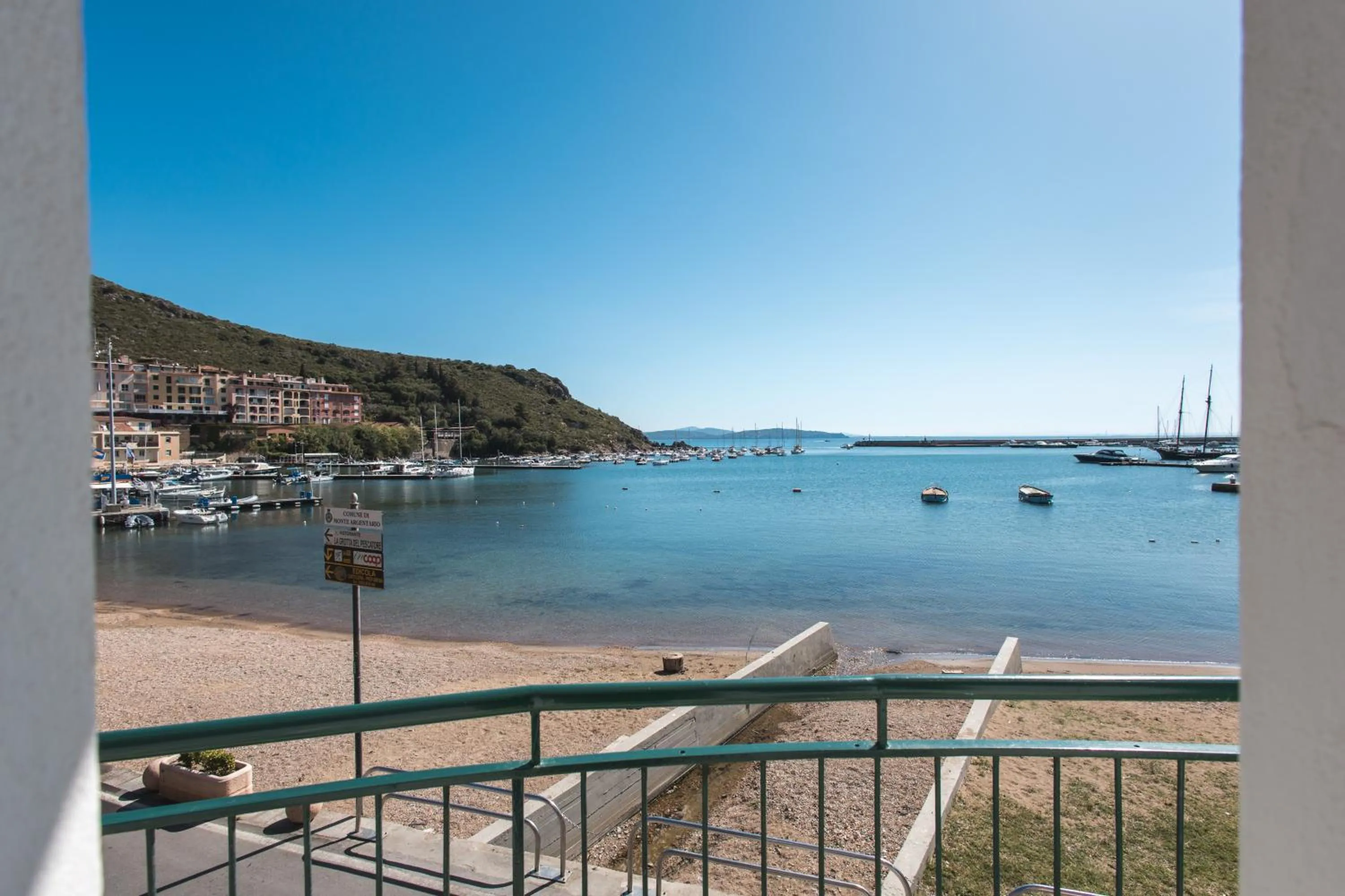 Nearby landmark in Bi Hotel