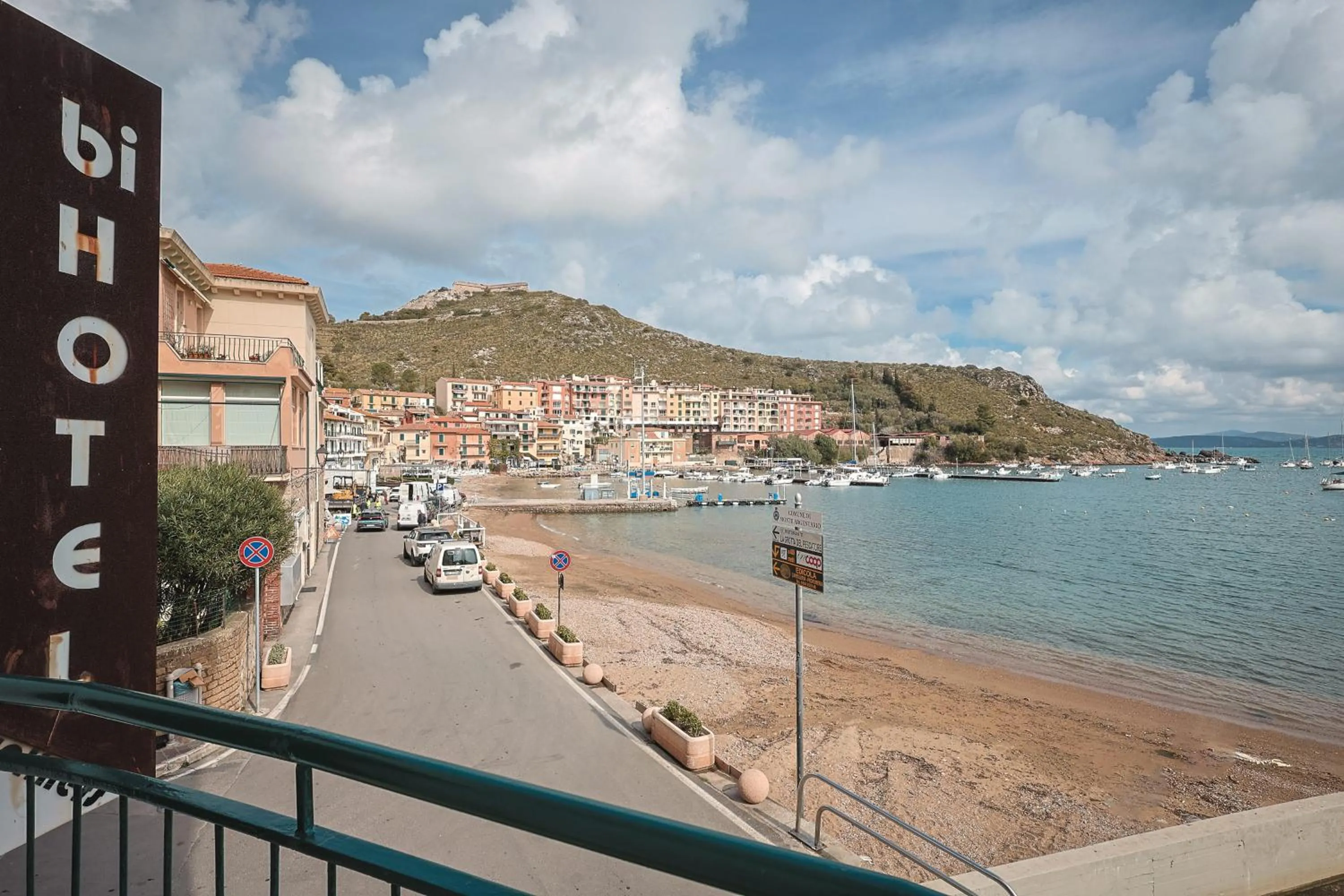 Neighbourhood in Bi Hotel