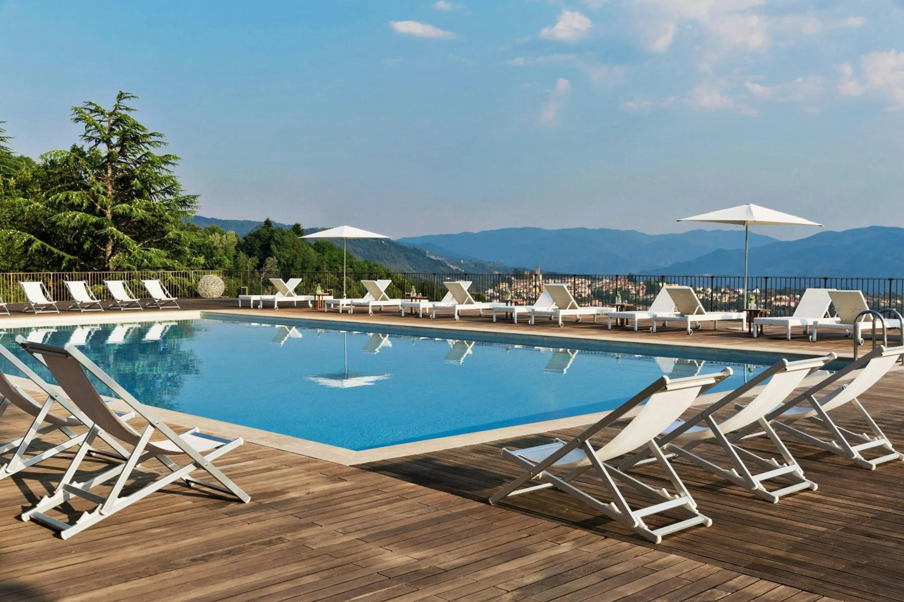 Swimming pool in Renaissance Tuscany Il Ciocco Resort & Spa