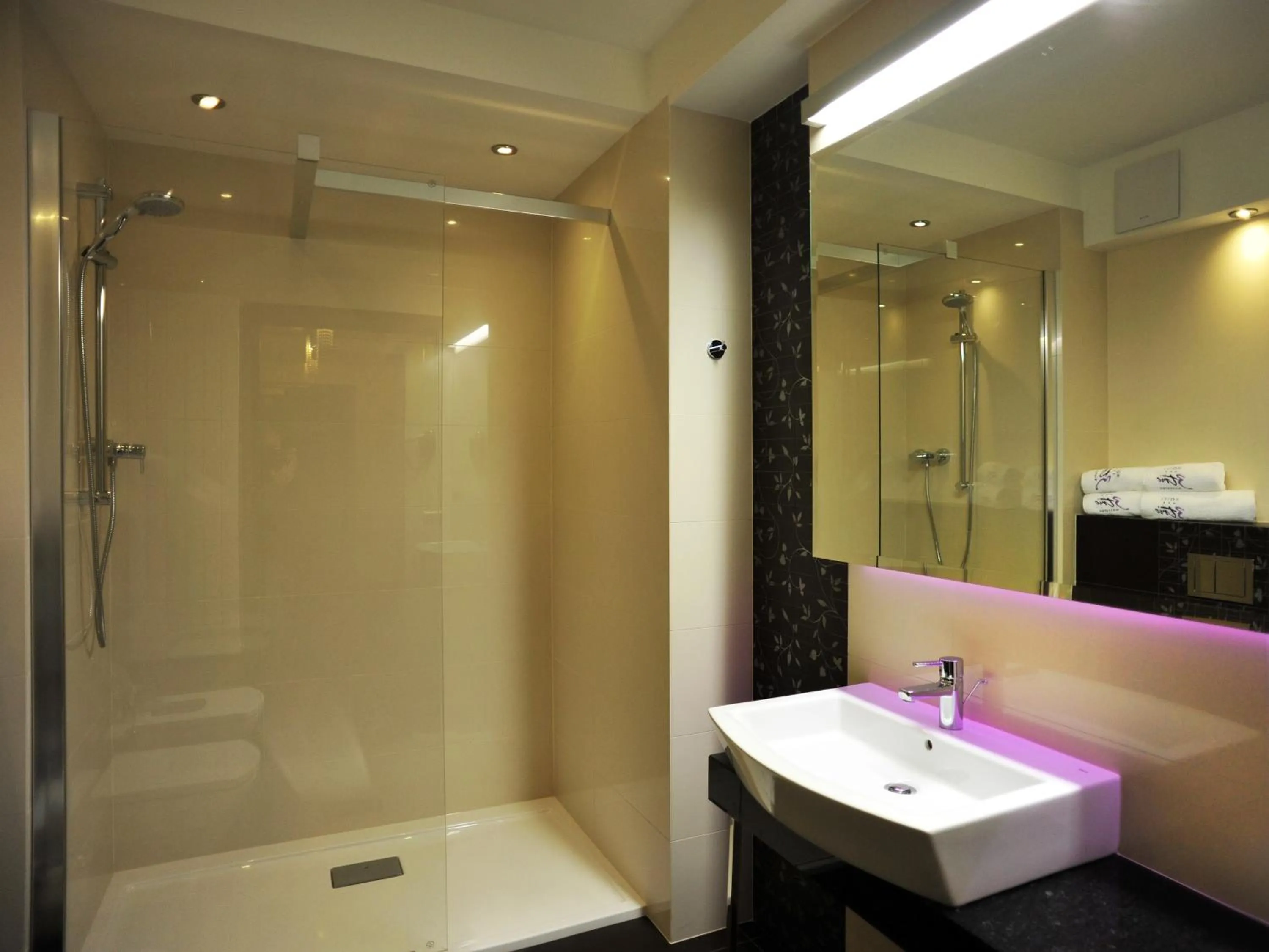 Bathroom in Hotel 3 Trio