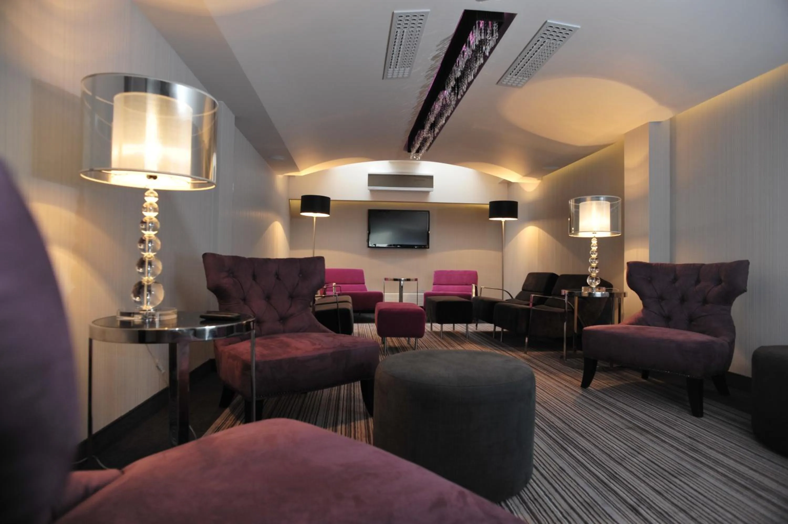 TV and multimedia in Hotel 3 Trio