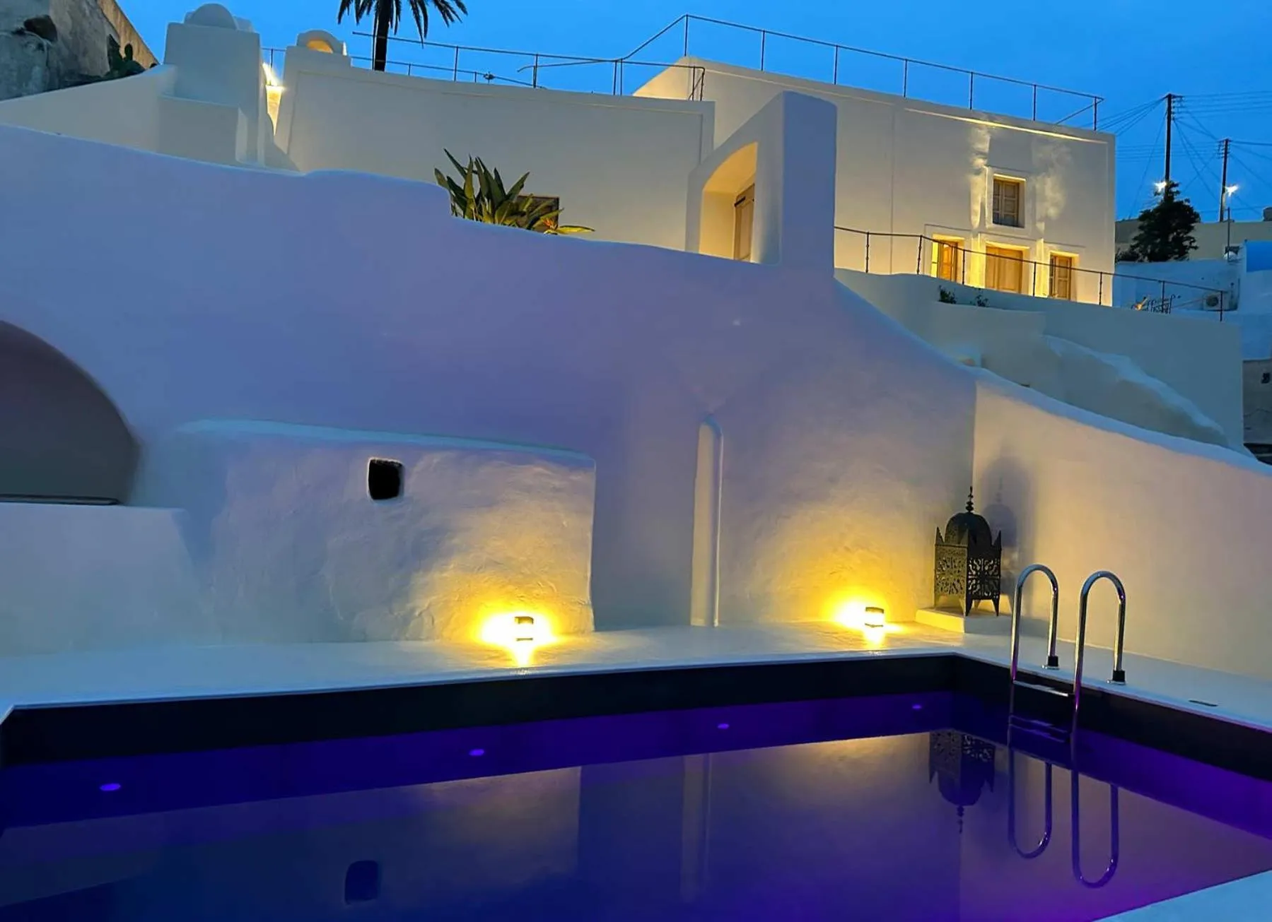 Swimming pool in Maison Dalidaz