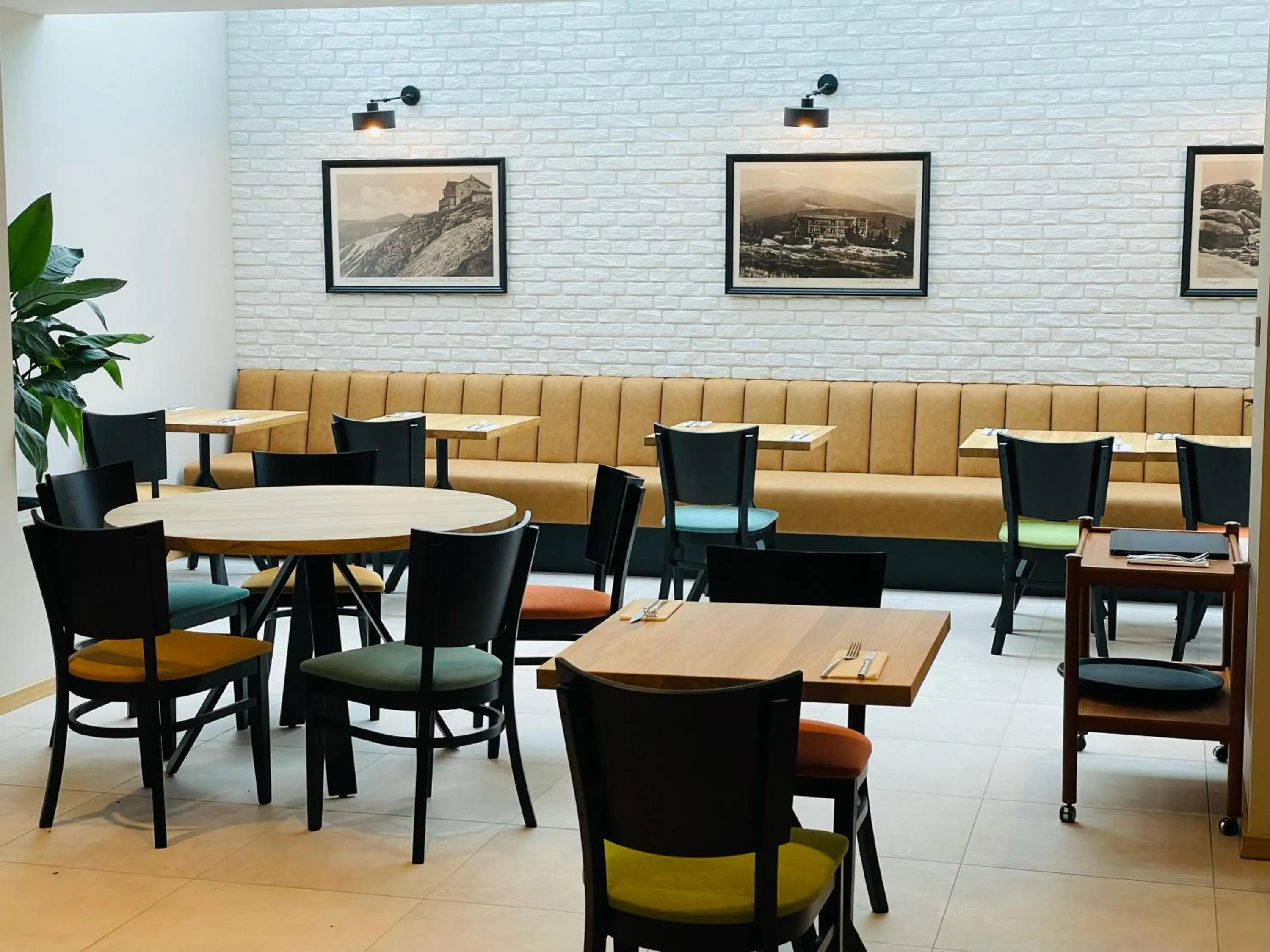 Restaurant/places to eat in Kazalnica Family&Conference Resort