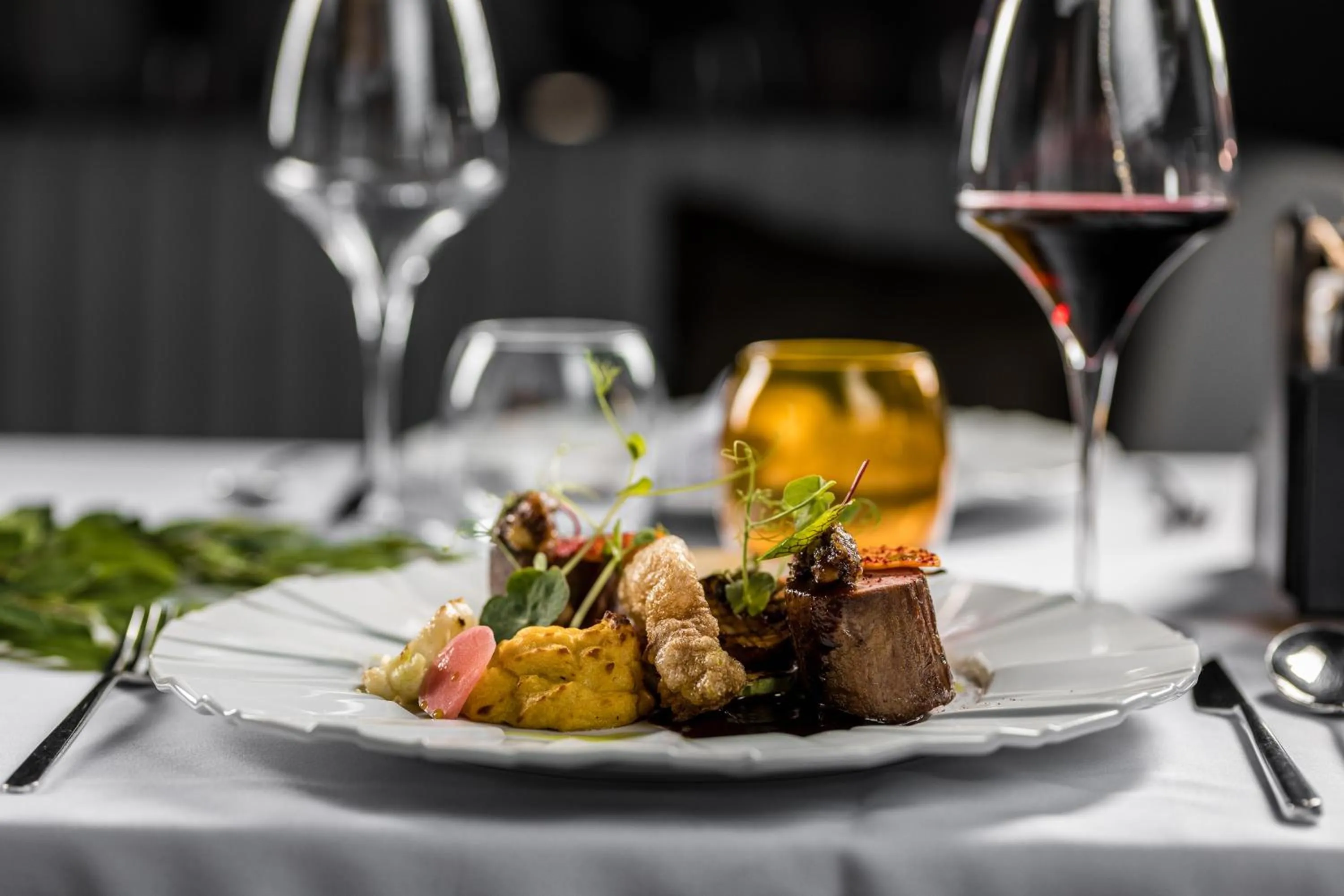 Food and drinks in B THE HOTEL