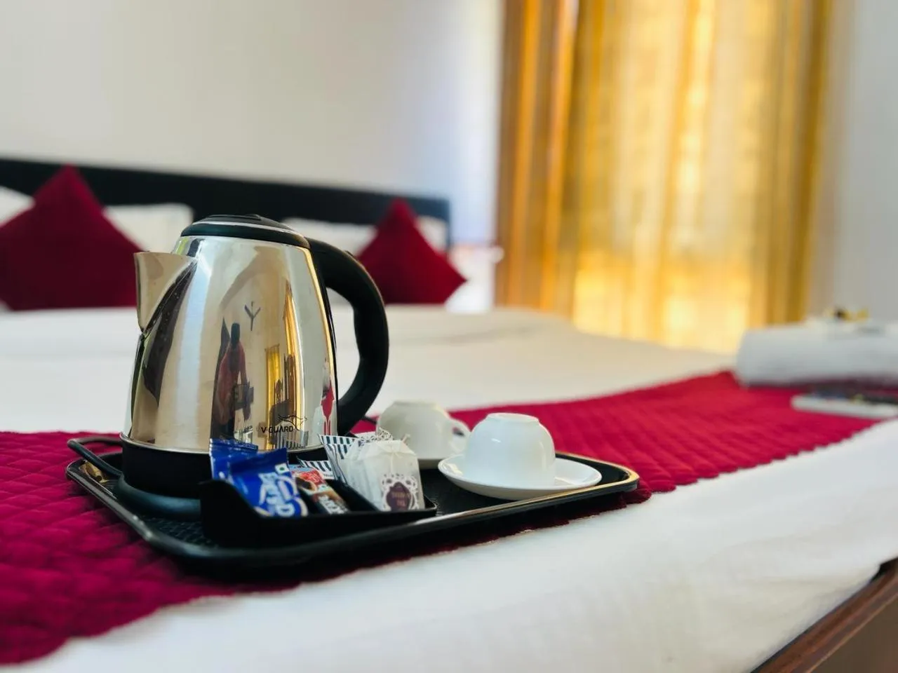 Coffee/tea facilities, Bed in Hotel Sunday - Townhouse Club Airport Trivandrum