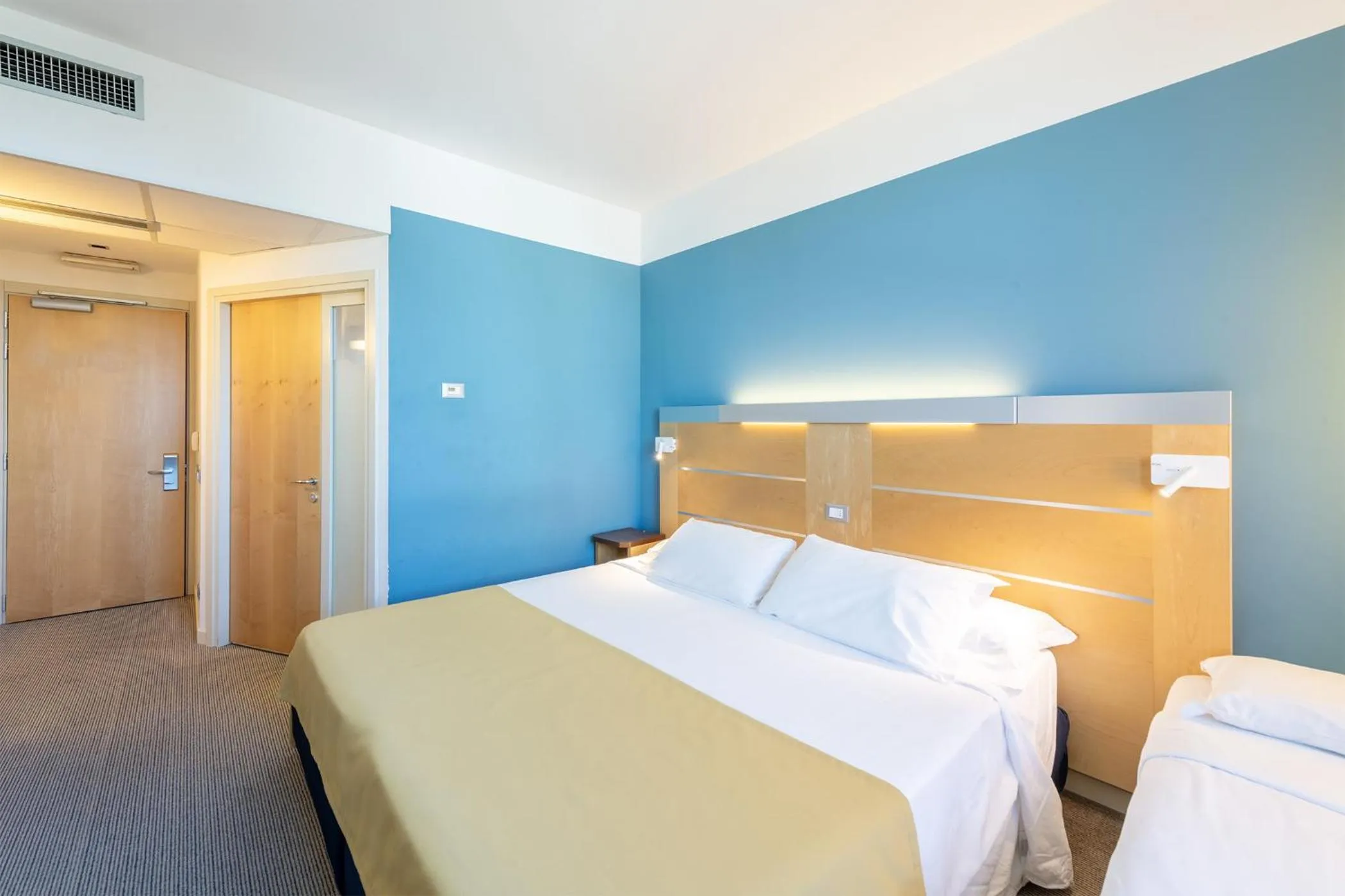 Photo of the whole room, Bed in Meditur Hotel Udine Nord