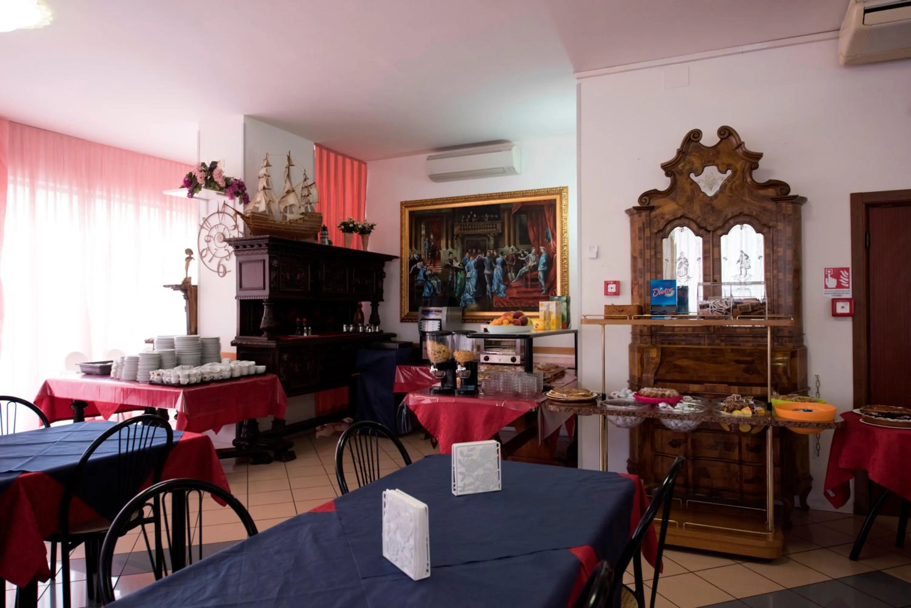 Restaurant/places to eat in Hotel Settebello B&B