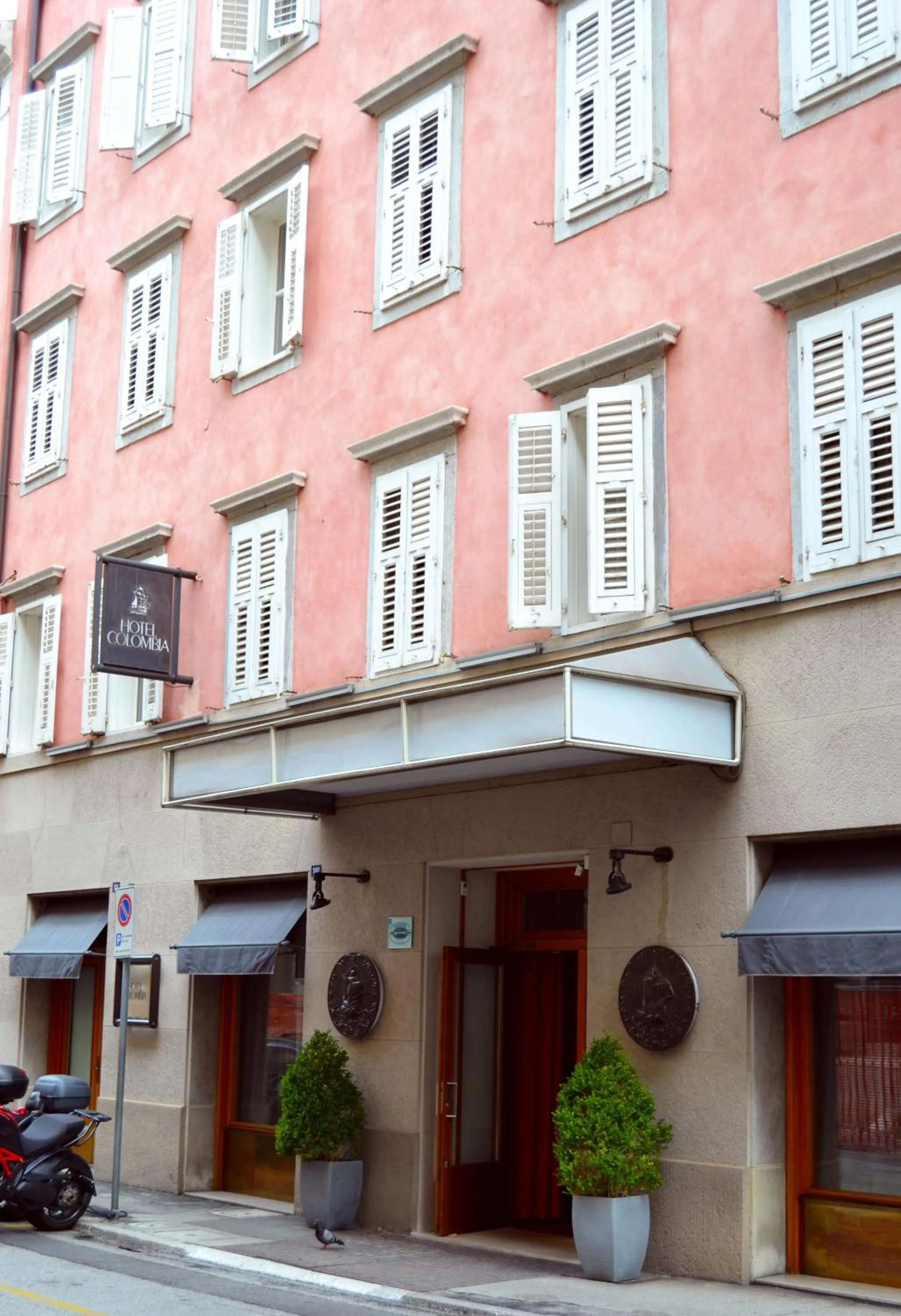 Property building in Hotel Colombia